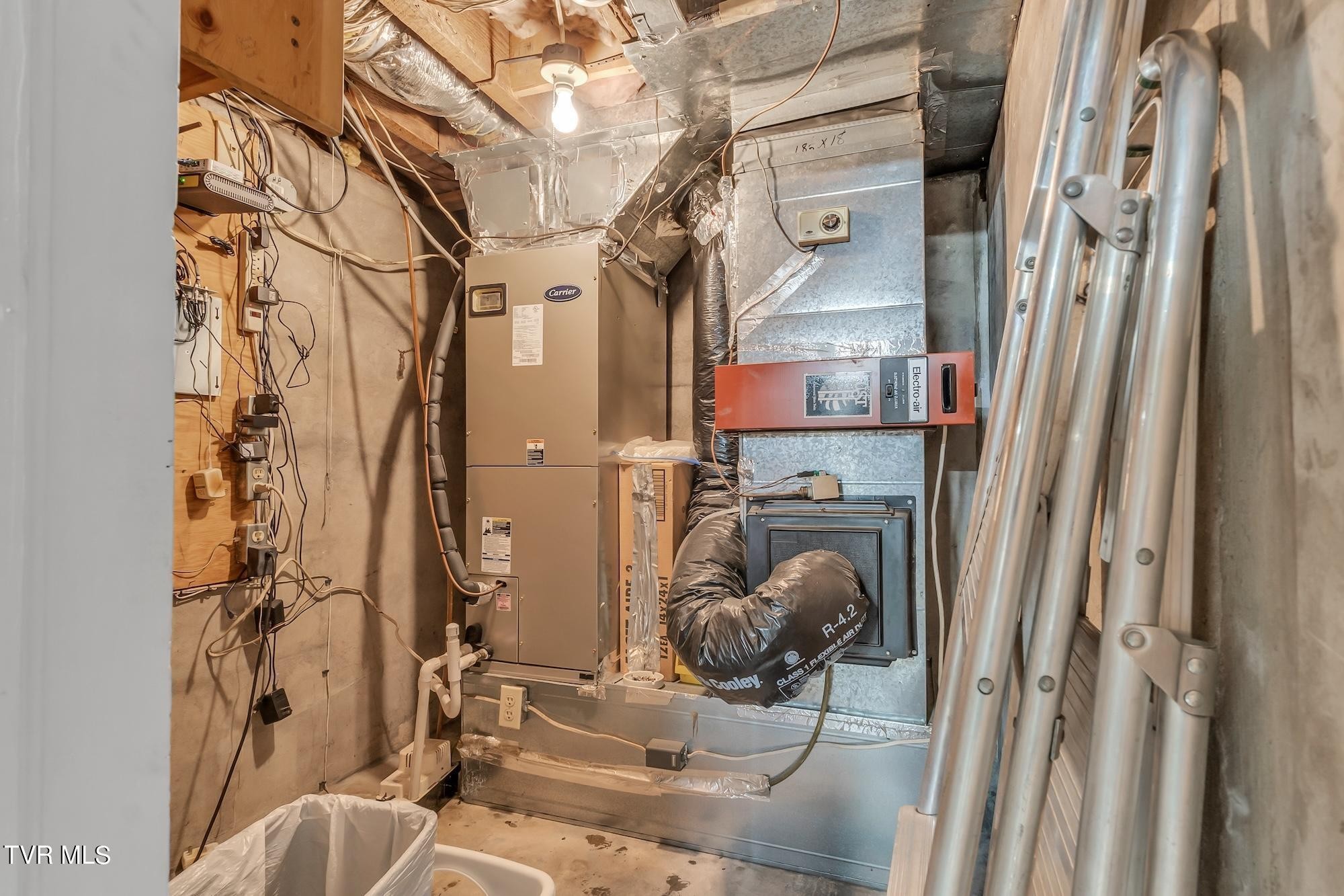 Big Stone Gap, Virginia, 24219, United States, 4 Bedrooms Bedrooms, ,3 BathroomsBathrooms,Residential,For Sale,1984528