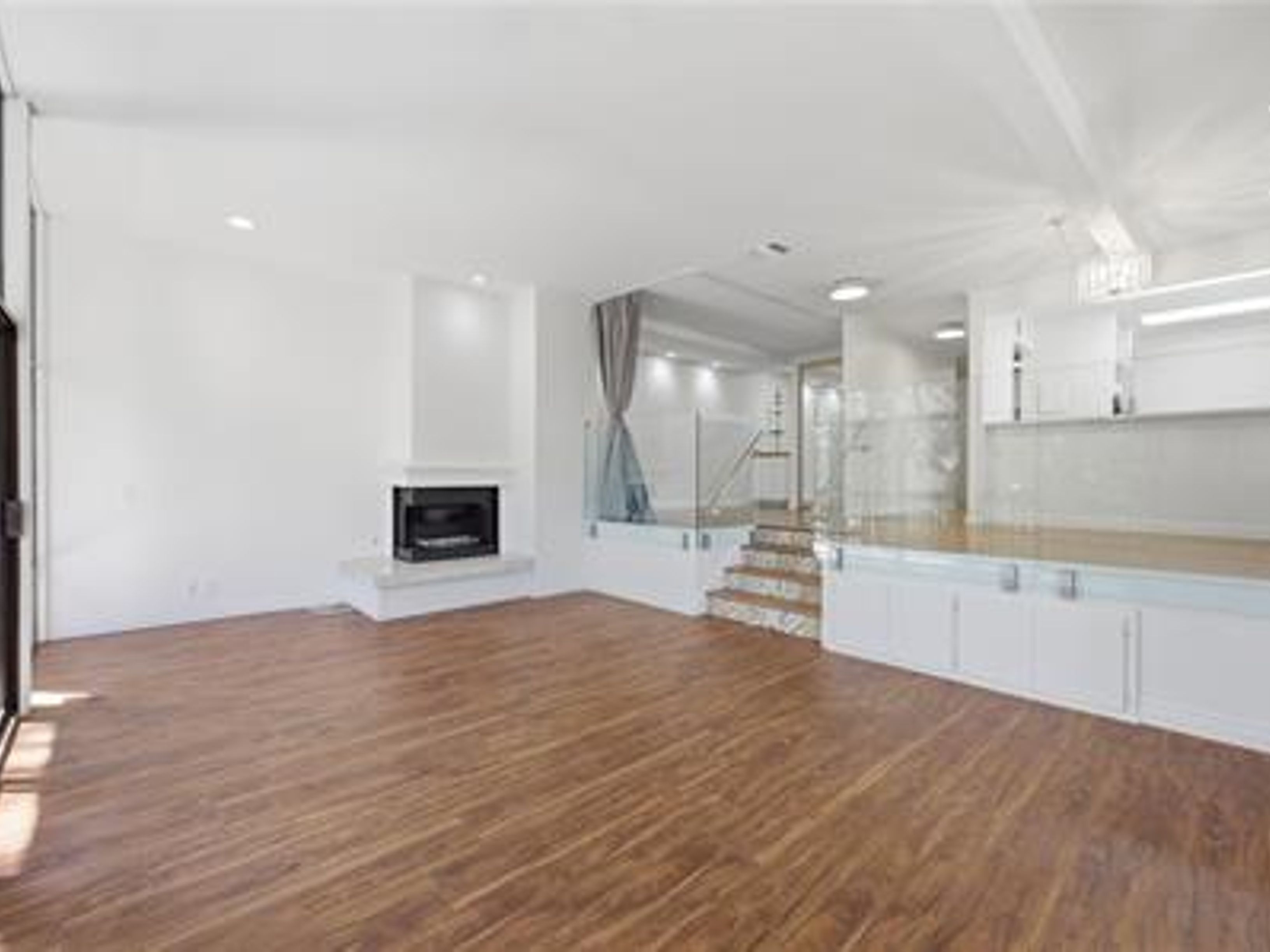  7202 Marina Pacifica Drive South, Long Beach, CA 90803 - 物件實景