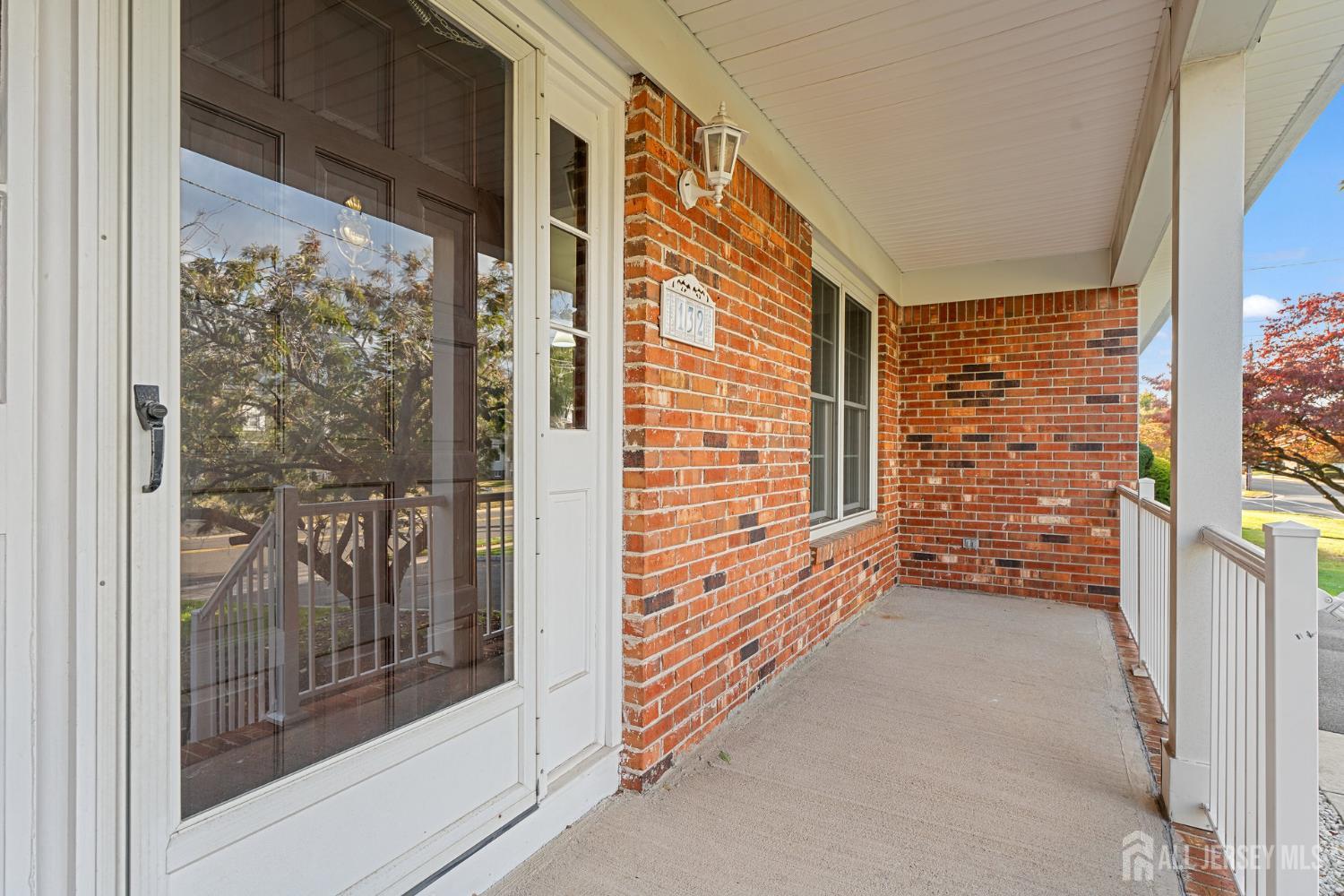 Middlesex, New Jersey, 08846, United States, 4 Bedrooms Bedrooms, ,3 BathroomsBathrooms,Residential,For Sale,1968933