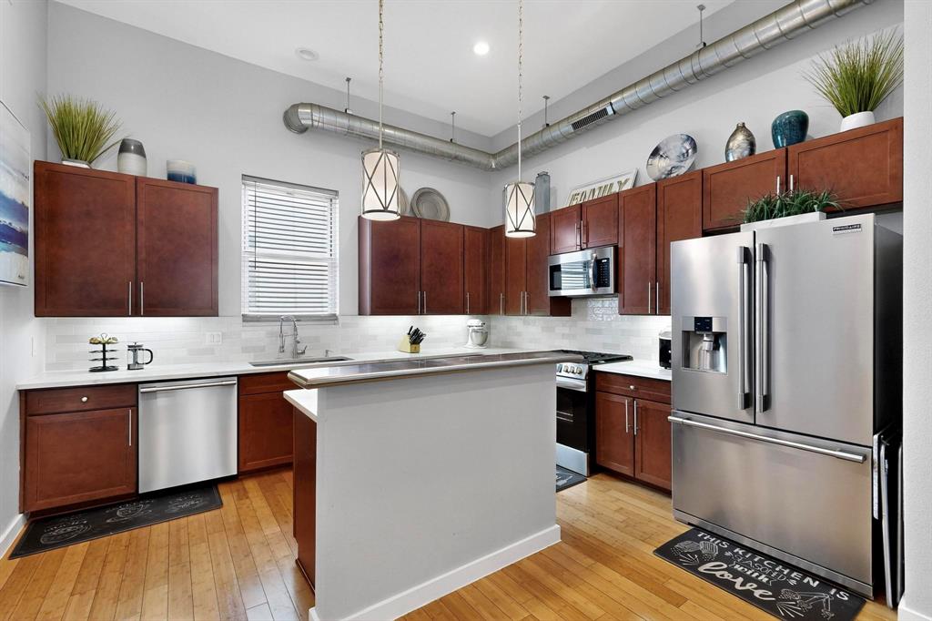 Dallas, Texas, 75204, United States, 3 Bedrooms Bedrooms, ,3 BathroomsBathrooms,Residential,For Sale,1936936