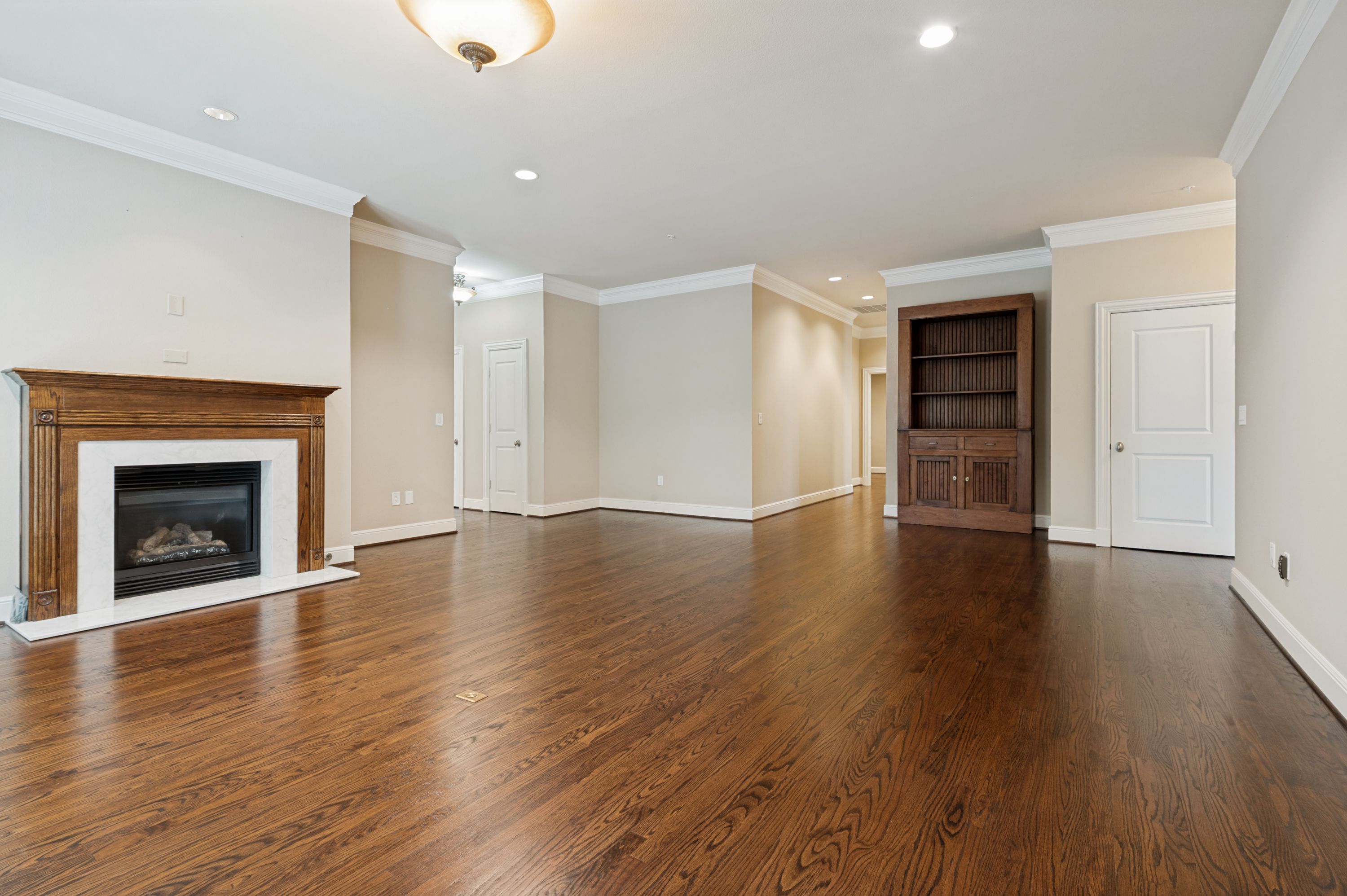 Move right in ... meticulously maintained Midrise in coveted Preston Hollow - 物件實景