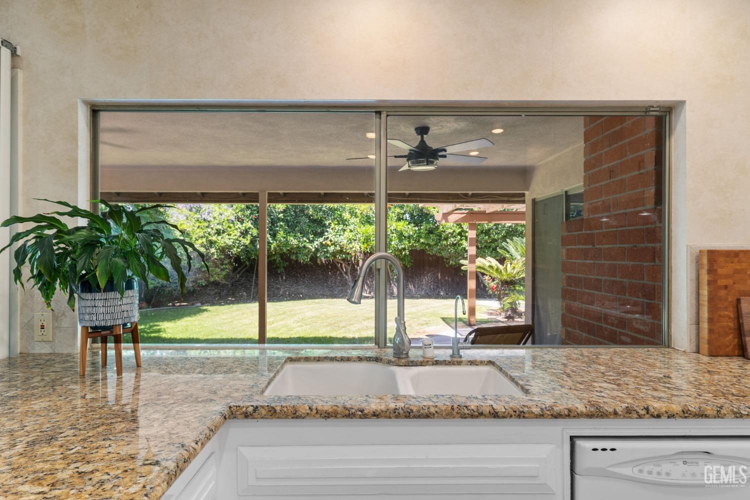 Bakersfield, California, 93301, United States, 3 Bedrooms Bedrooms, ,3 BathroomsBathrooms,Residential,For Sale,1998279