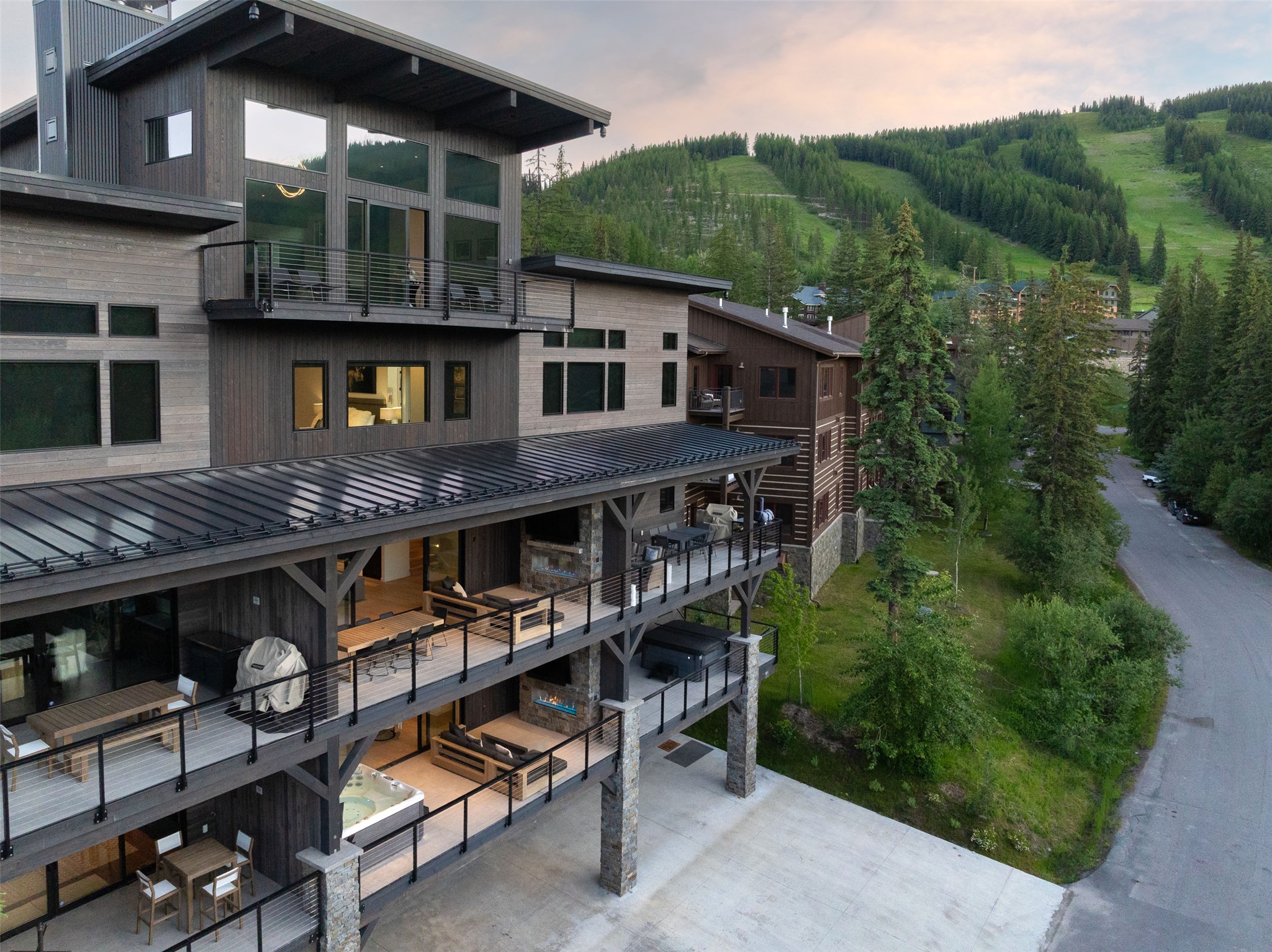  3812 Tamarack Avenue, B - 物件實景