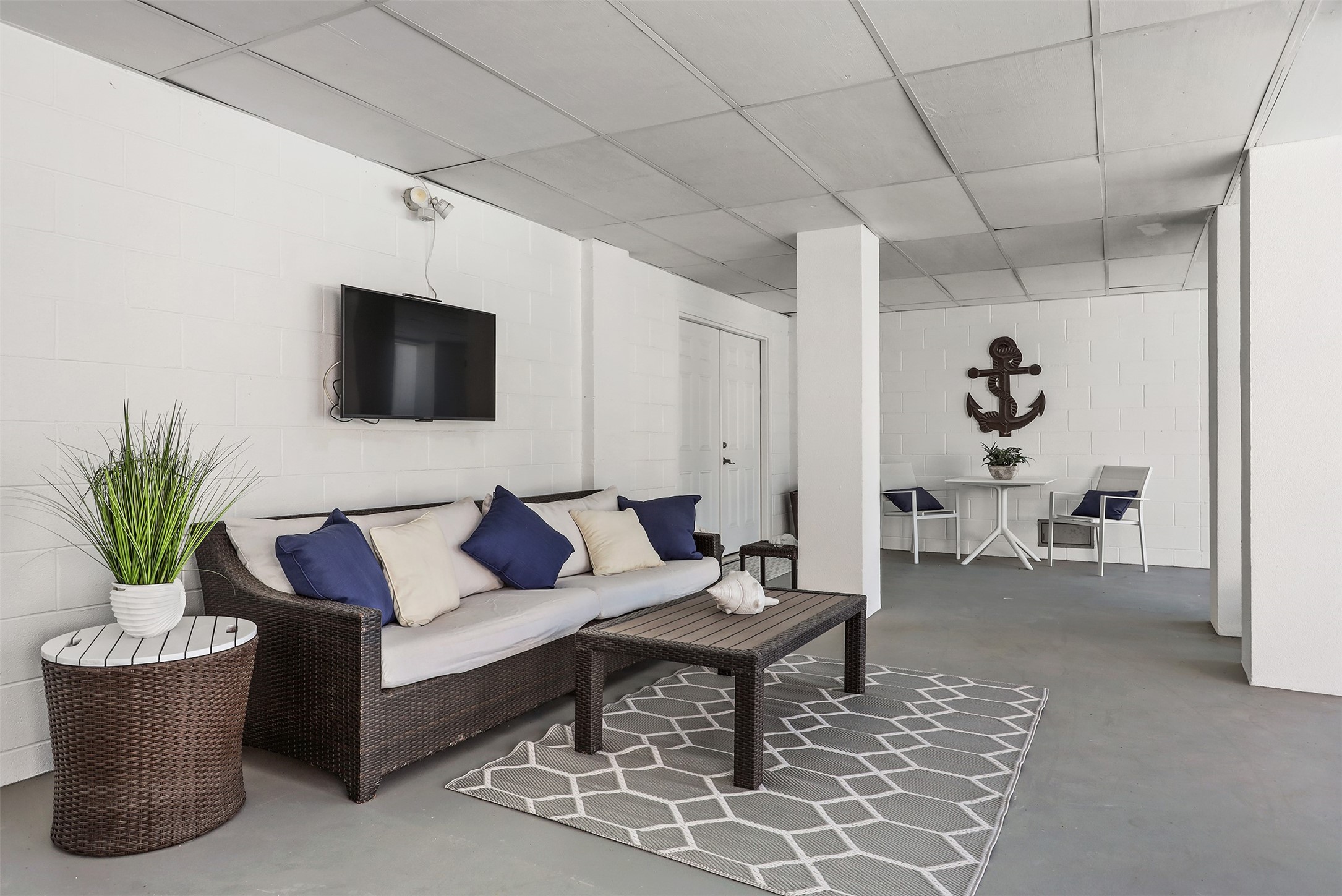 Nassau Bay, Texas, 77058, United States, 5 Bedrooms Bedrooms, ,5 BathroomsBathrooms,Residential,For Sale,1988330