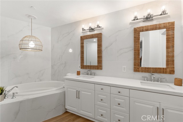 San Clemente, California, 92672, United States, 2 Bedrooms Bedrooms, ,3 BathroomsBathrooms,Residential,For Sale,1983604