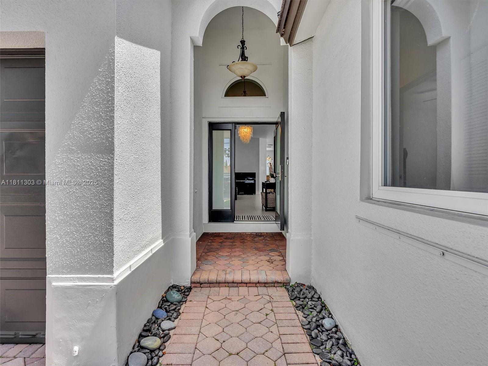Miami, Florida, 33186, United States, 4 Bedrooms Bedrooms, ,2 BathroomsBathrooms,Residential,For Sale,1838976