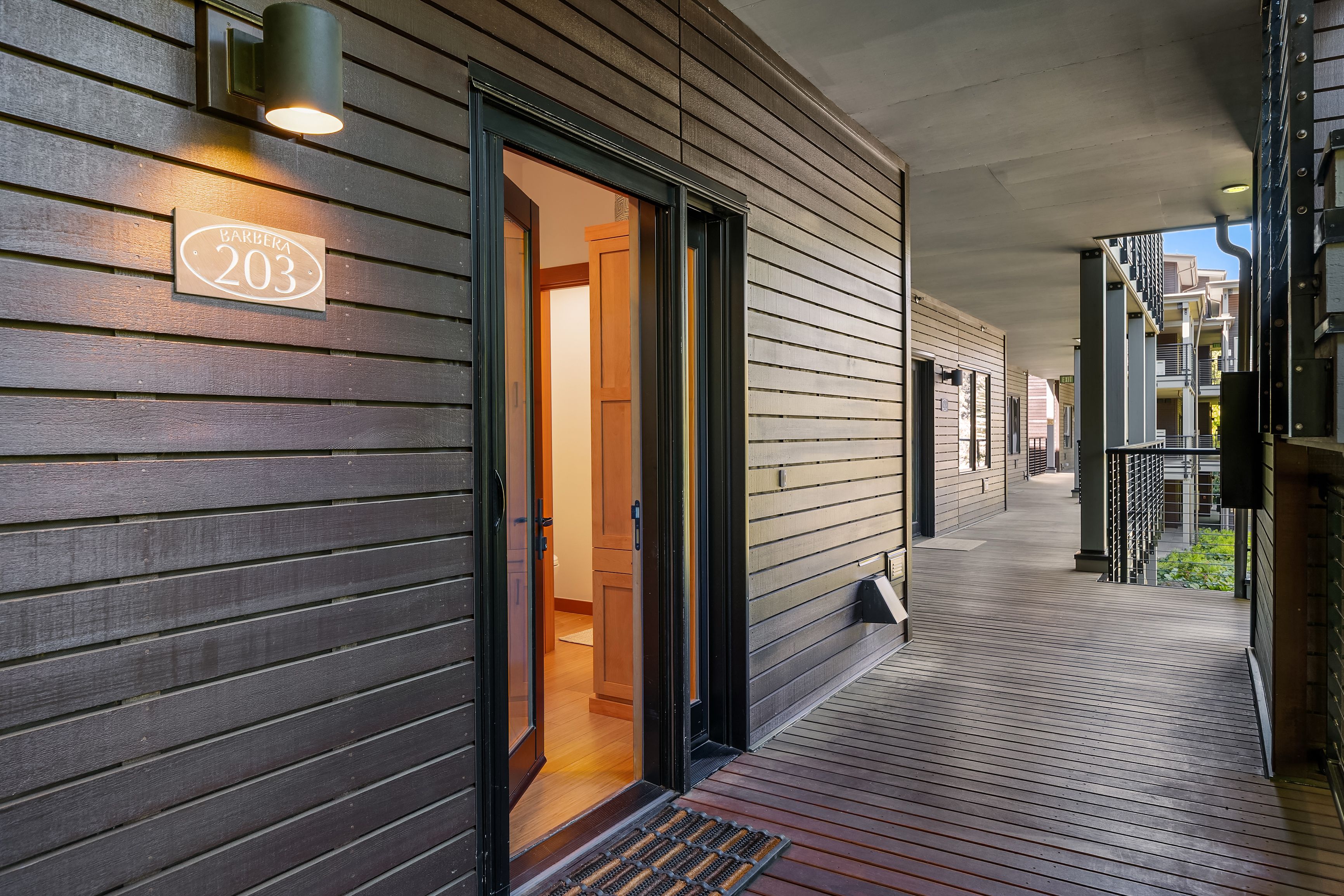 620 Northeast Vineyard Lane B-203, Bainbridge Island, WA 98110 - 物件實景
