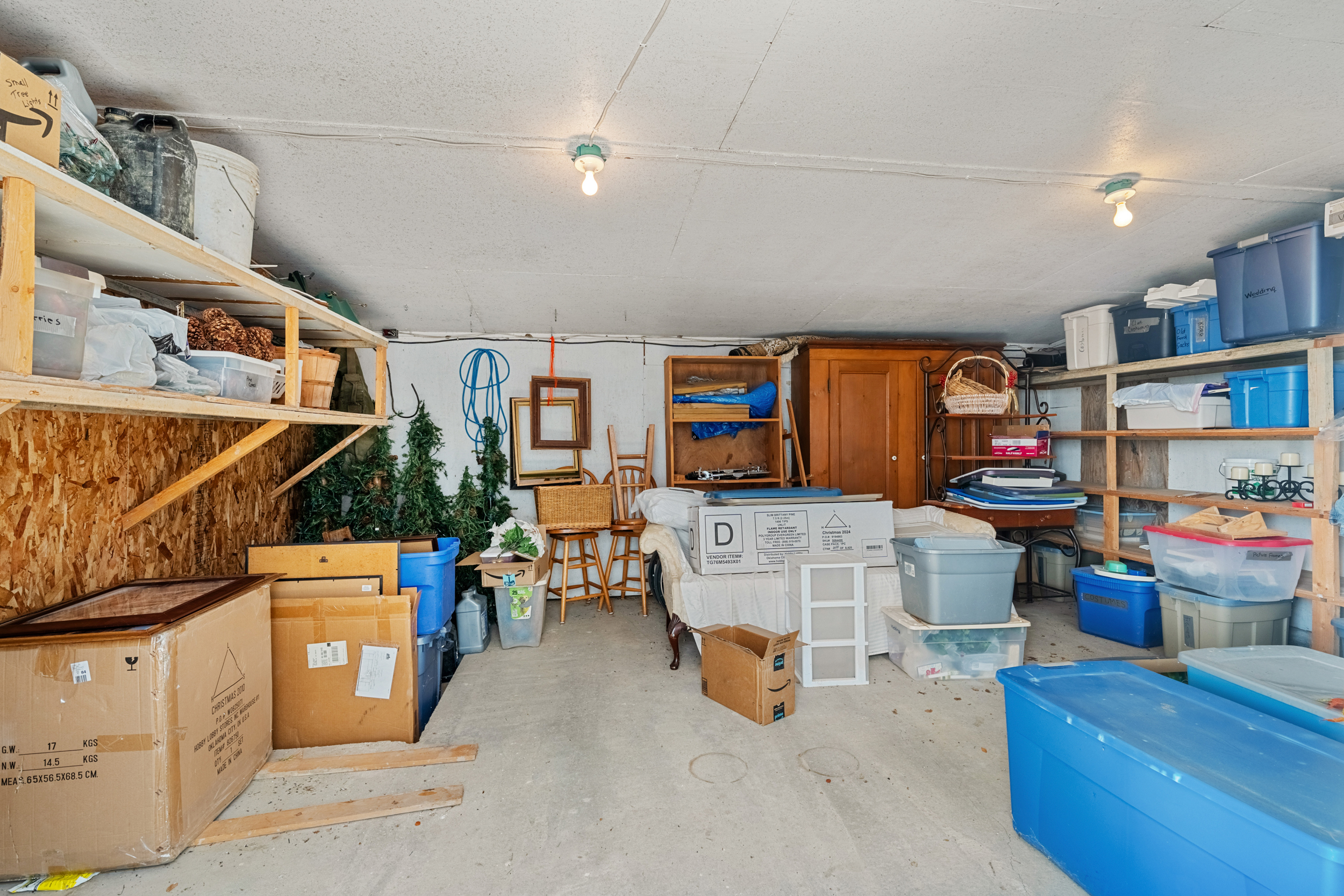 Centralia, Kansas, 66415, United States, 8 Bedrooms Bedrooms, ,4 BathroomsBathrooms,Residential,For Sale,1849924