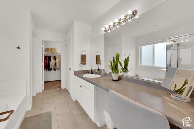Syracuse, Utah, 84075, United States, 3 Bedrooms Bedrooms, ,3 BathroomsBathrooms,Residential,For Sale,1927816