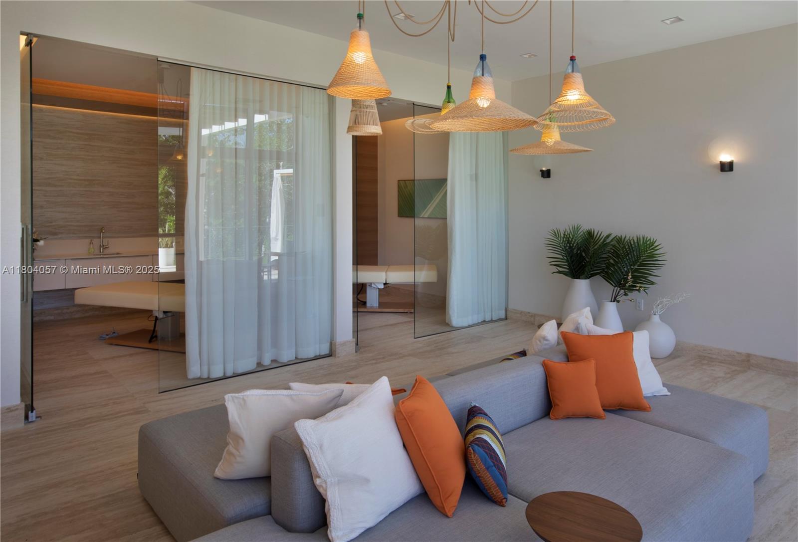 North Miami Beach, Florida, 33160, United States, 2 Bedrooms Bedrooms, ,2 BathroomsBathrooms,Residential,For Sale,1826638