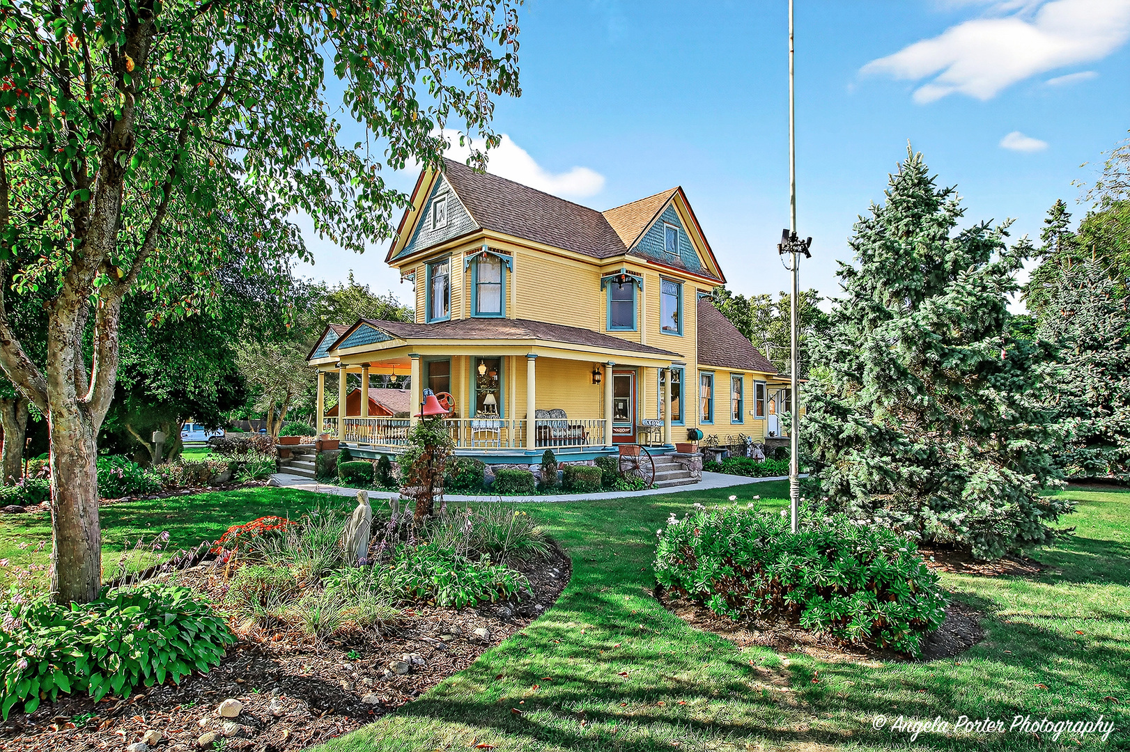 Crystal Lake, Illinois, 60014, United States, 4 Bedrooms Bedrooms, ,2 BathroomsBathrooms,Residential,For Sale,1982746