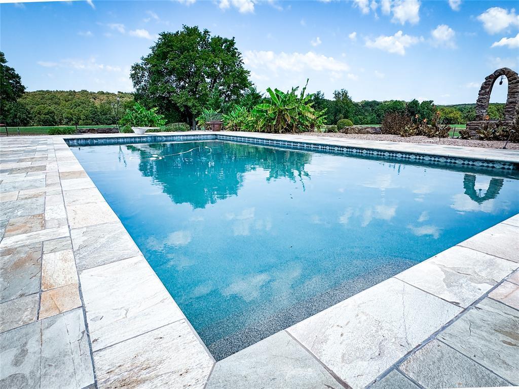 Fort Gibson, Oklahoma, 74434, United States, 2 Bedrooms Bedrooms, ,3 BathroomsBathrooms,Residential,For Sale,1982810