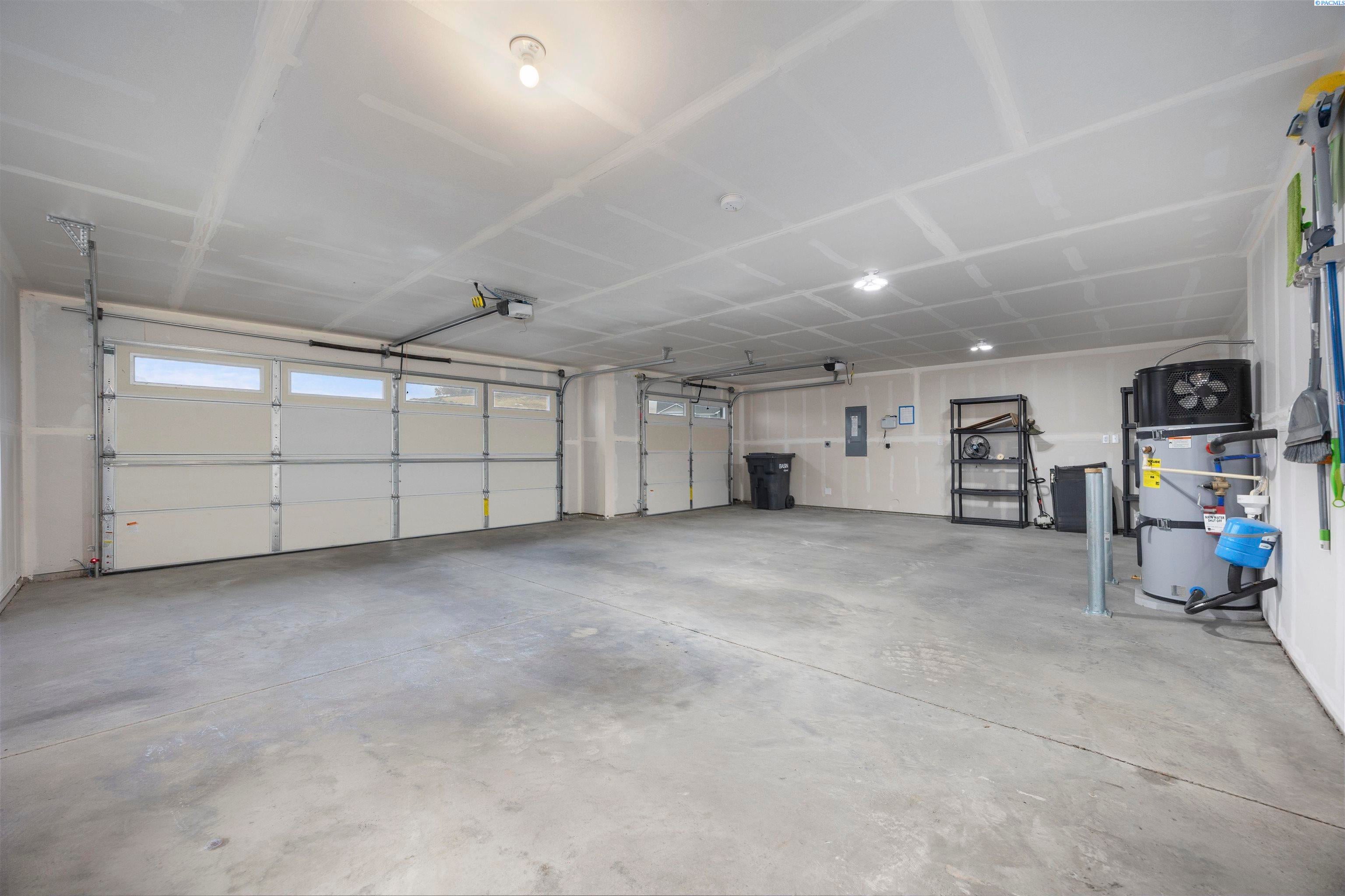 Prosser, Washington, 99350, United States, 3 Bedrooms Bedrooms, ,3 BathroomsBathrooms,Residential,For Sale,1994291