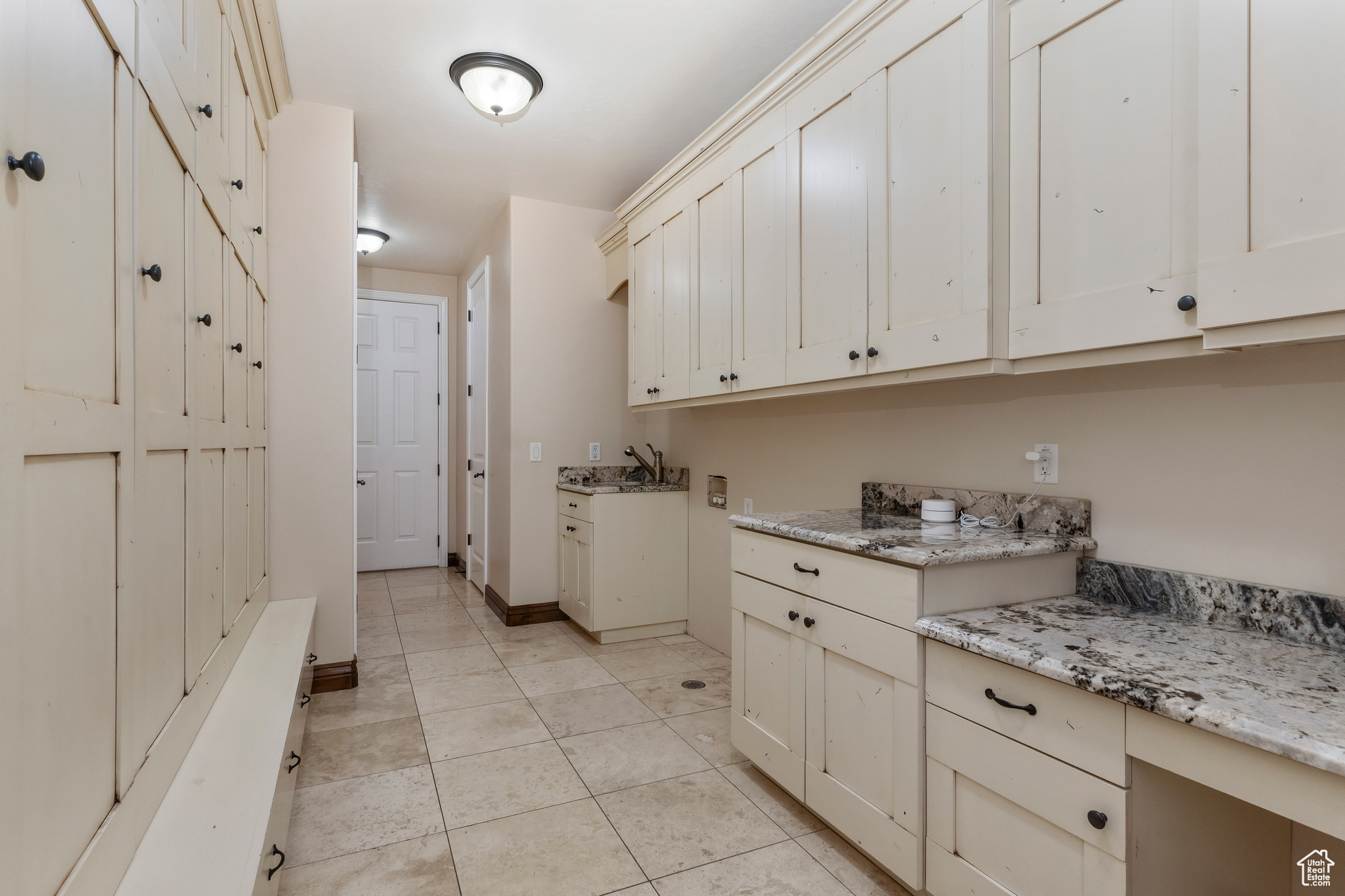 Salt Lake City, Utah, 84109, United States, 4 Bedrooms Bedrooms, ,3 BathroomsBathrooms,Residential,For Sale,1999882