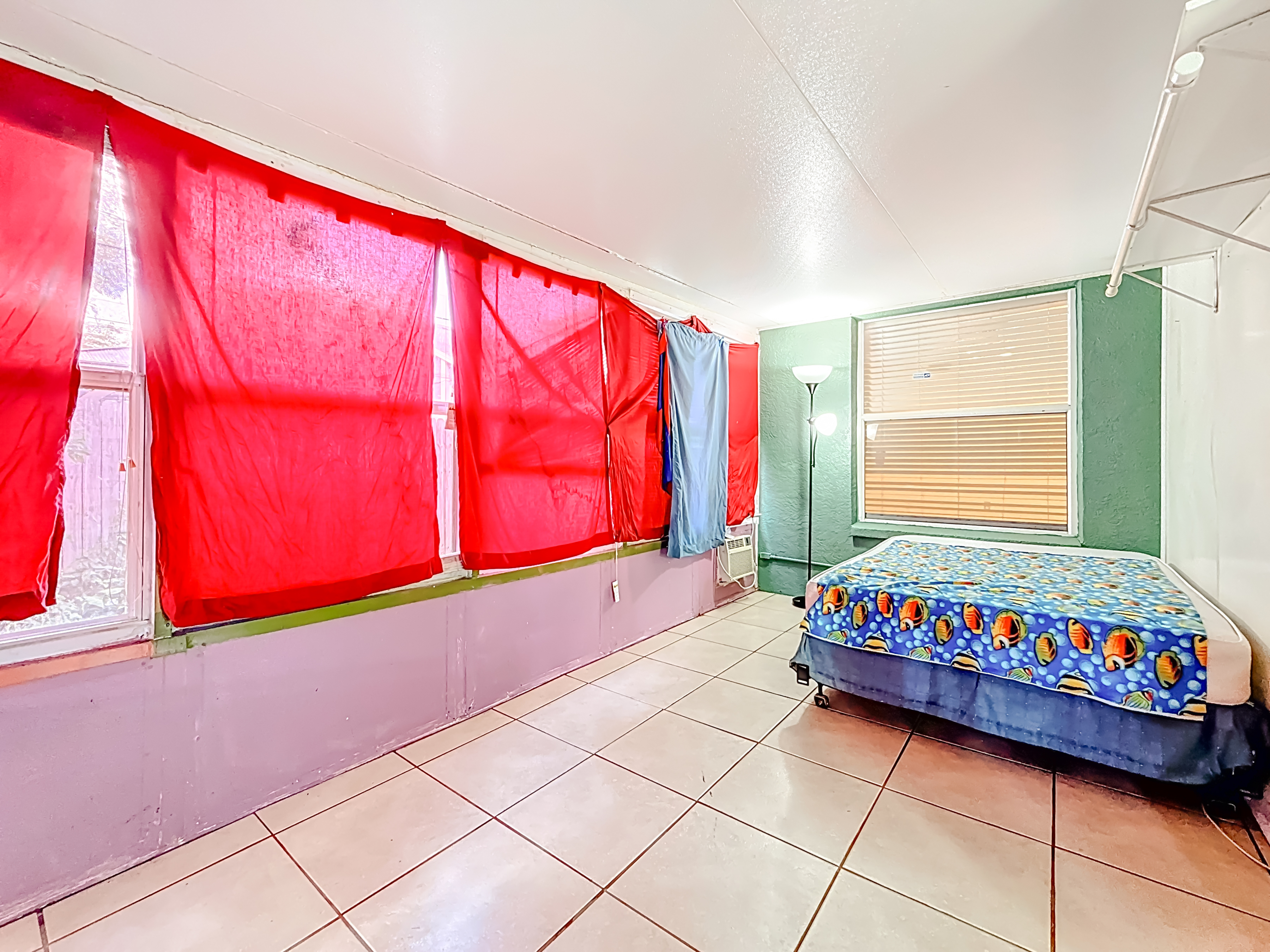 St. Petersburg, Florida, 33713, United States, 4 Bedrooms Bedrooms, ,2 BathroomsBathrooms,Residential,For Sale,2005721