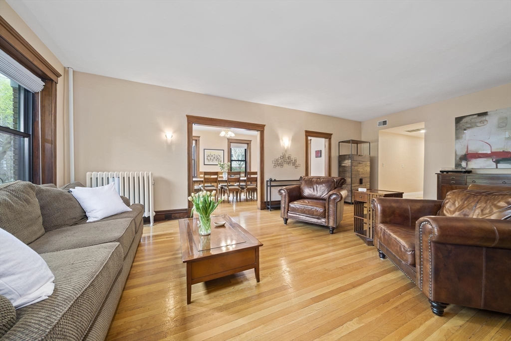 Brookline, Massachusetts, 02446, United States, 3 Bedrooms Bedrooms, ,2 BathroomsBathrooms,Residential,For Sale,1787274