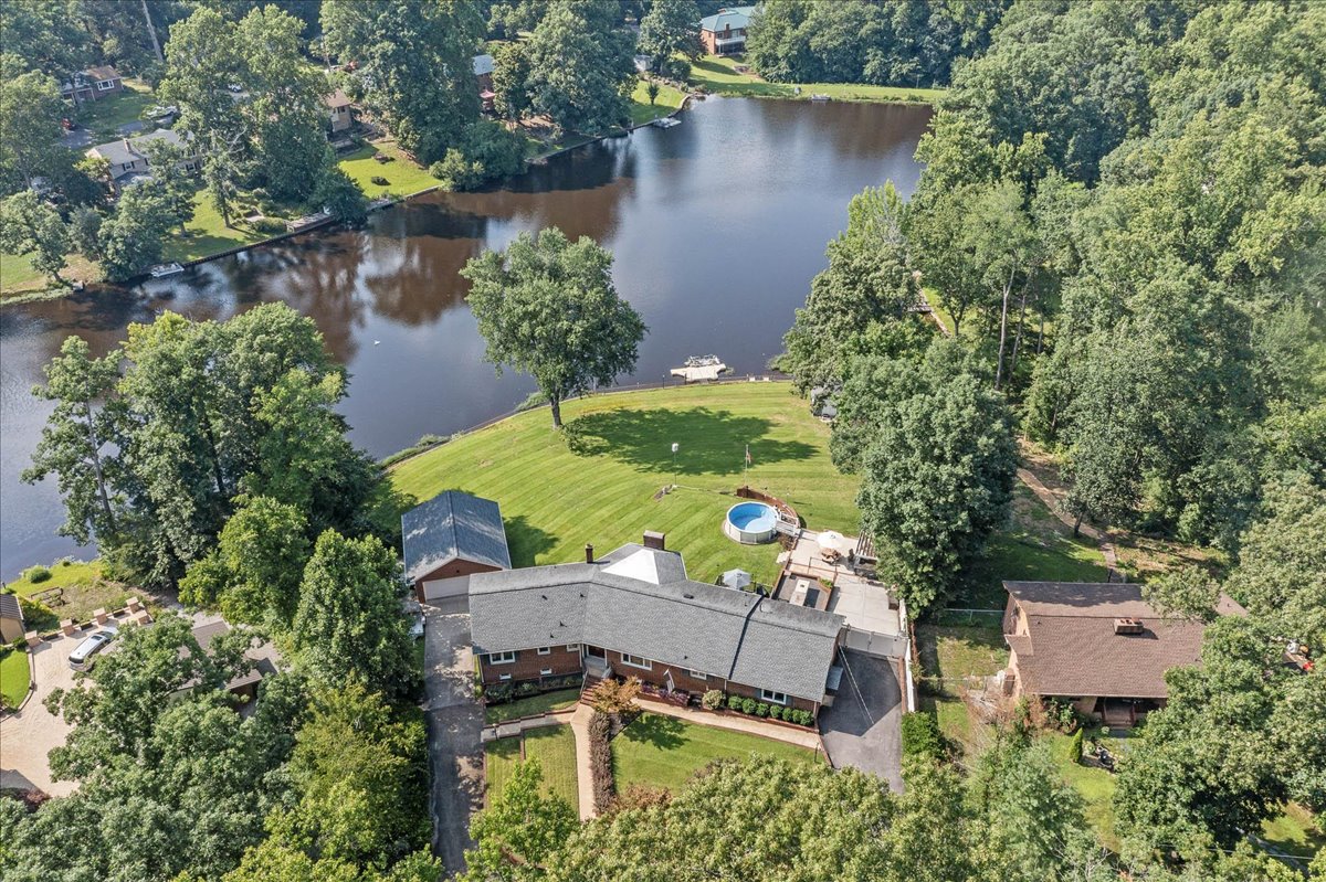 Chester, Virginia, 23831, United States, 5 Bedrooms Bedrooms, ,4 BathroomsBathrooms,Residential,For Sale,1889514