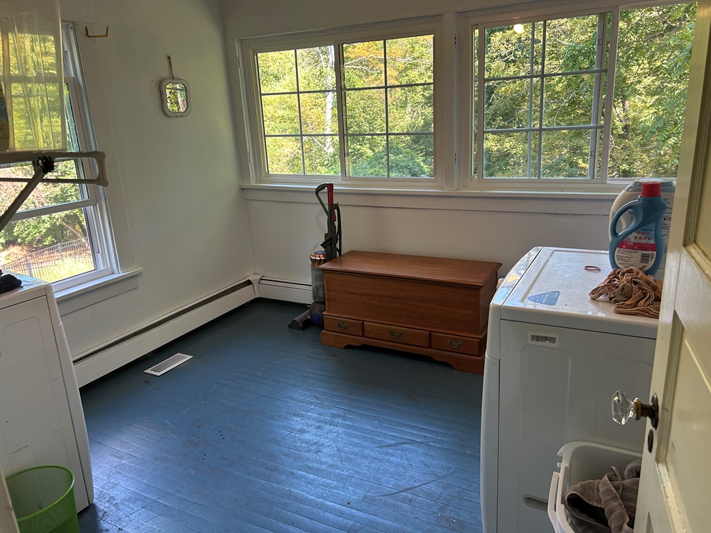 Holmes, New York, 12531, United States, 4 Bedrooms Bedrooms, ,2 BathroomsBathrooms,Residential,For Sale,1979476