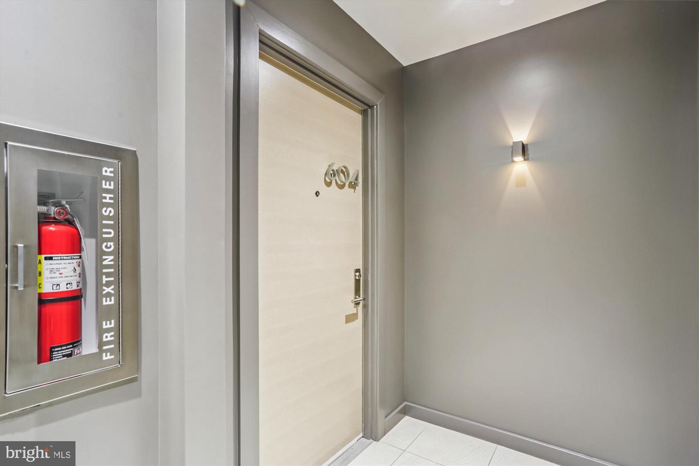 Washington, District of Columbia, 20009, United States, 1 Bedroom Bedrooms, ,1 BathroomBathrooms,Residential,For Sale,1906847