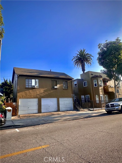 Huntington Park, California, 90255, United States, 6 Bedrooms Bedrooms, ,Residential,For Sale,2001180