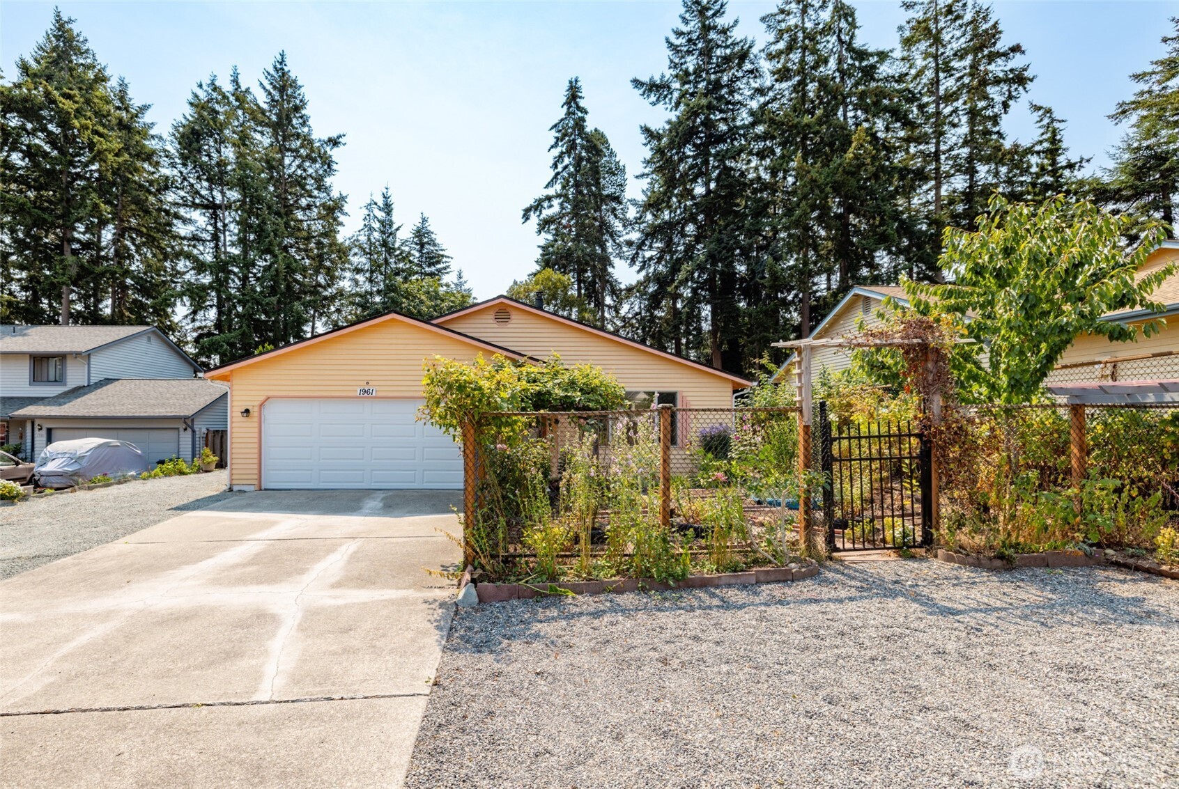 9th Ave, Oak Harbor, WA 98277