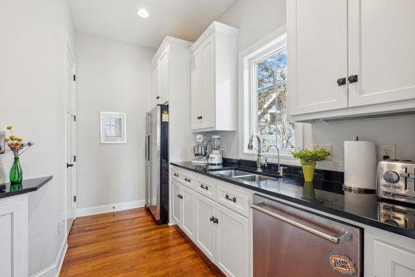 Minnetrista, Minnesota, 55364, United States, 5 Bedrooms Bedrooms, ,3 BathroomsBathrooms,Residential,For Sale,1885236