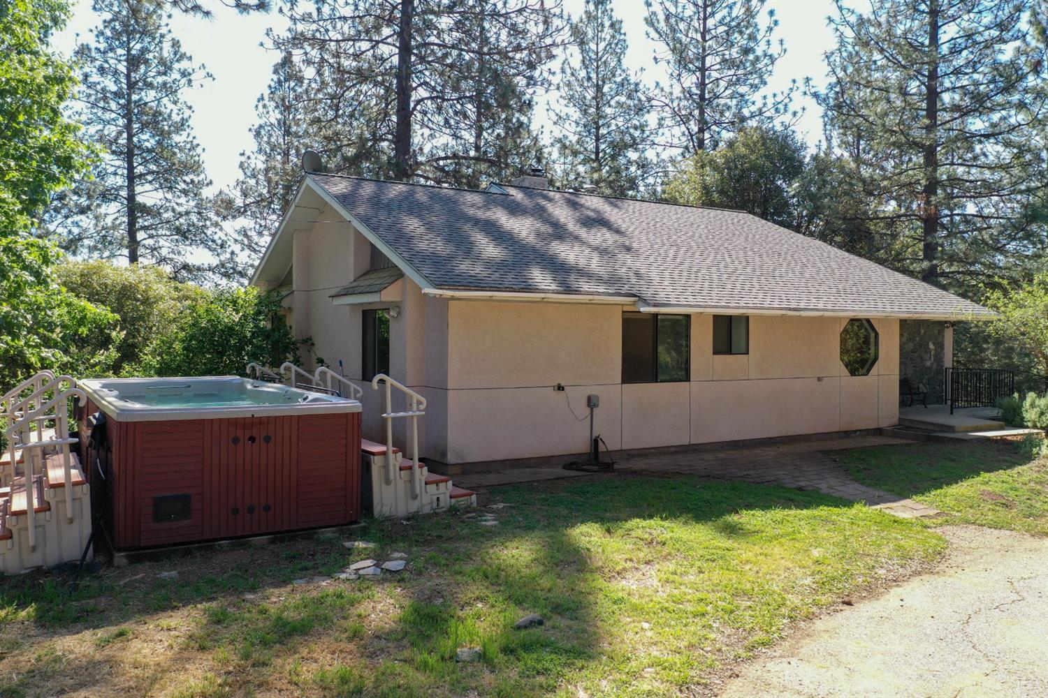 Grass Valley, California, 95949, United States, 3 Bedrooms Bedrooms, ,3 BathroomsBathrooms,Residential,For Sale,1842602