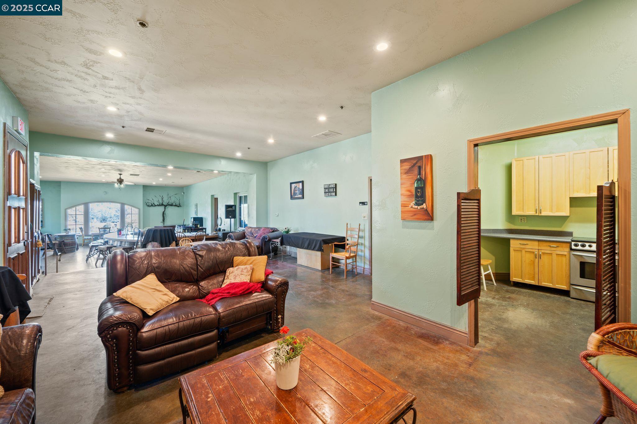 Livermore, California, 94550, United States, 5 Bedrooms Bedrooms, ,4 BathroomsBathrooms,Residential,For Sale,1918486