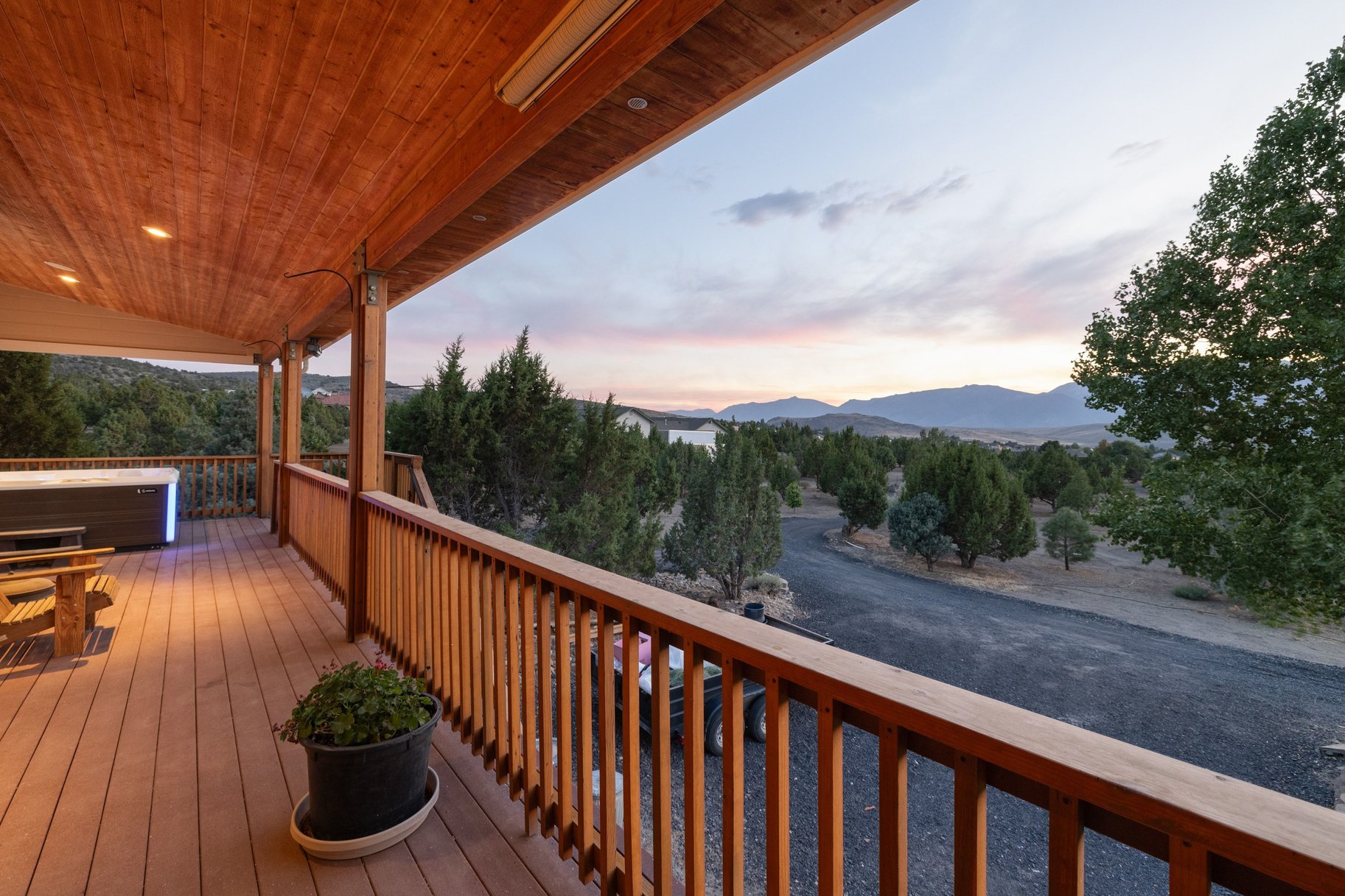  665 Rocking Horse Road - 物件實景