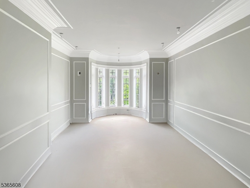 Livingston Twp., New Jersey, 07039, United States, 6 Bedrooms Bedrooms, ,8 BathroomsBathrooms,Residential,For Sale,1876538