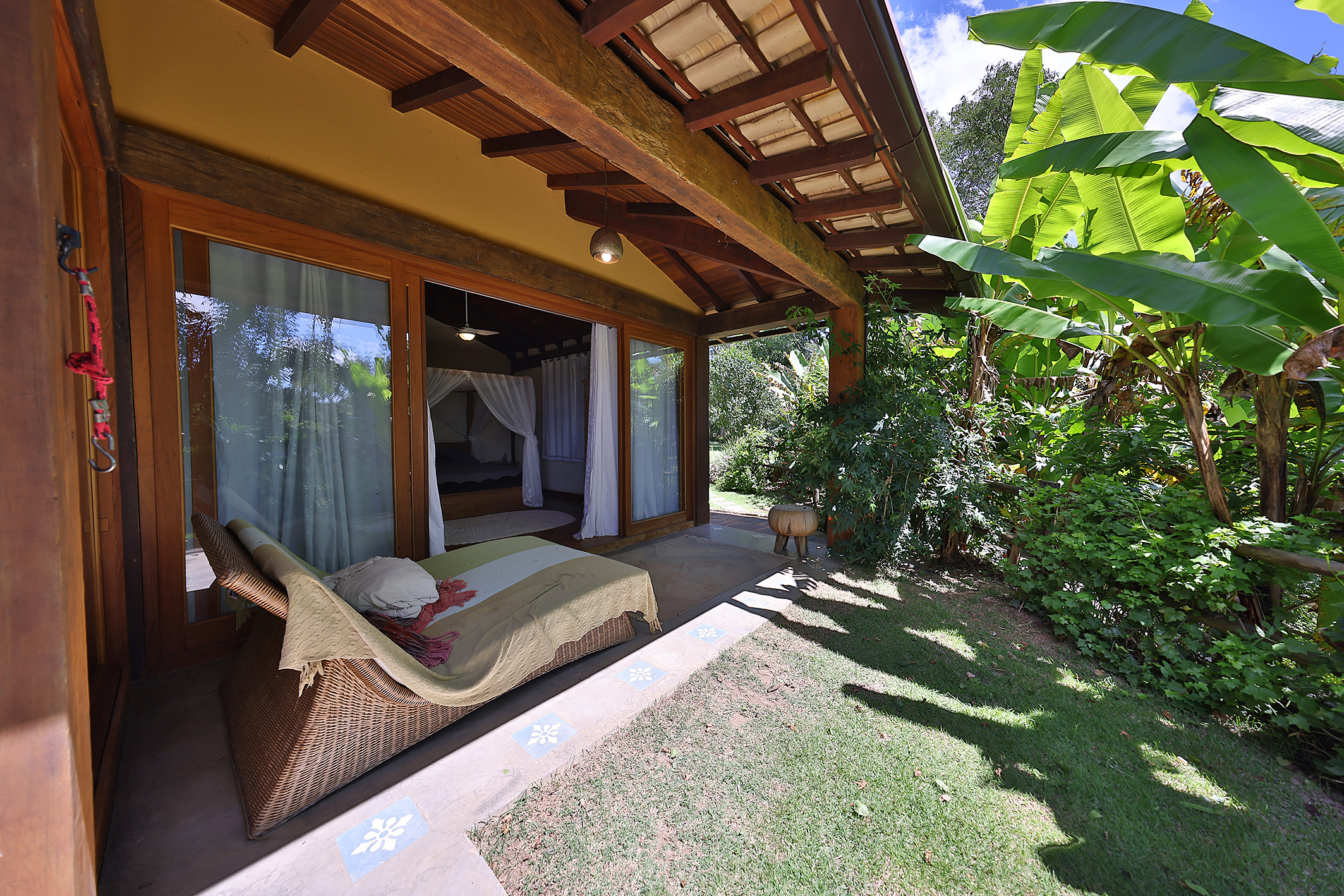  Private retreat surrounded by nature with two residences and mountain views - 物件實景