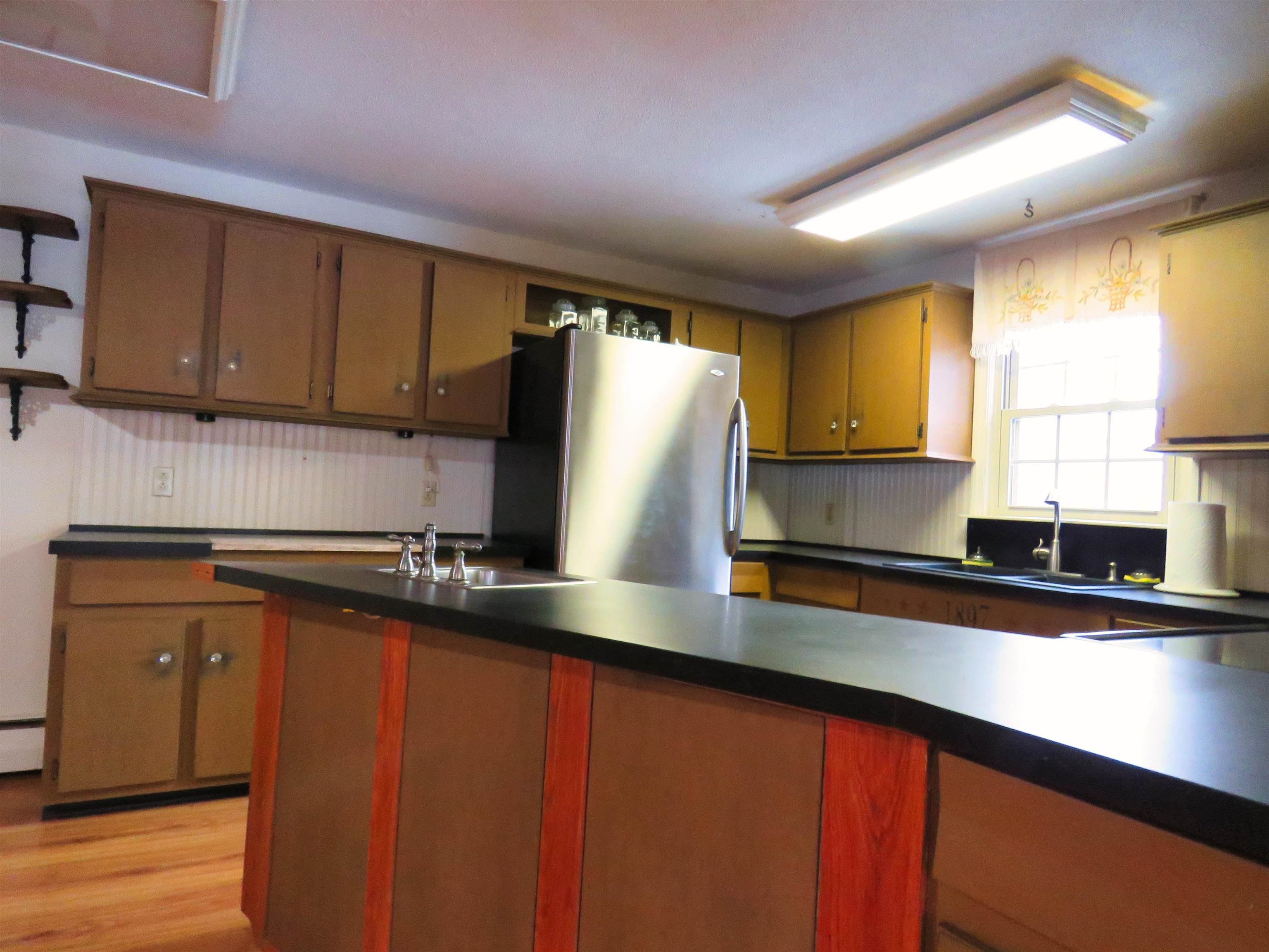 Derry, New Hampshire, 03038, United States, 3 Bedrooms Bedrooms, ,2 BathroomsBathrooms,Residential,For Sale,2005646