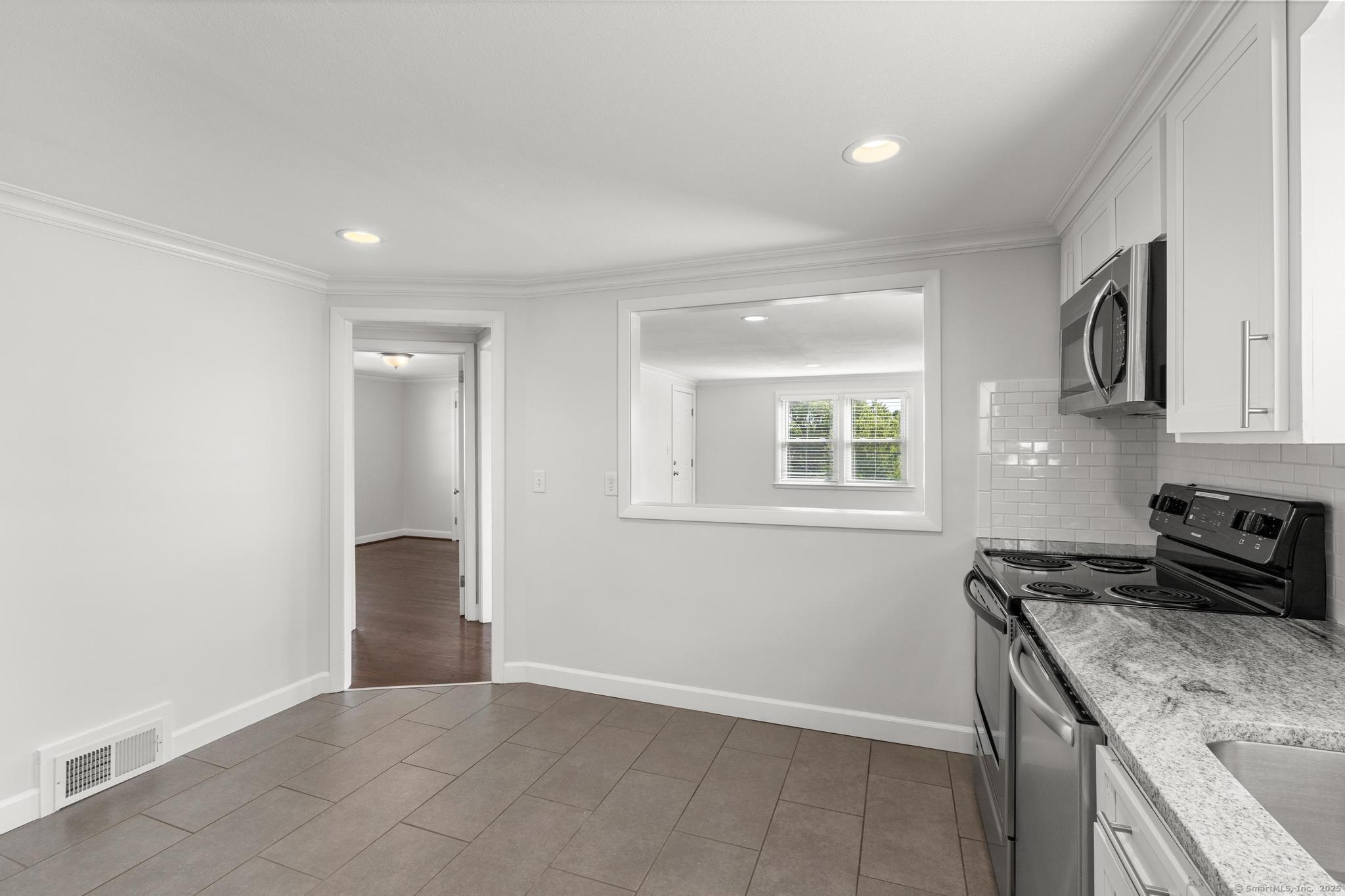 West Hartford, Connecticut, 06119, United States, 4 Bedrooms Bedrooms, ,2 BathroomsBathrooms,Residential,For Sale,1934206