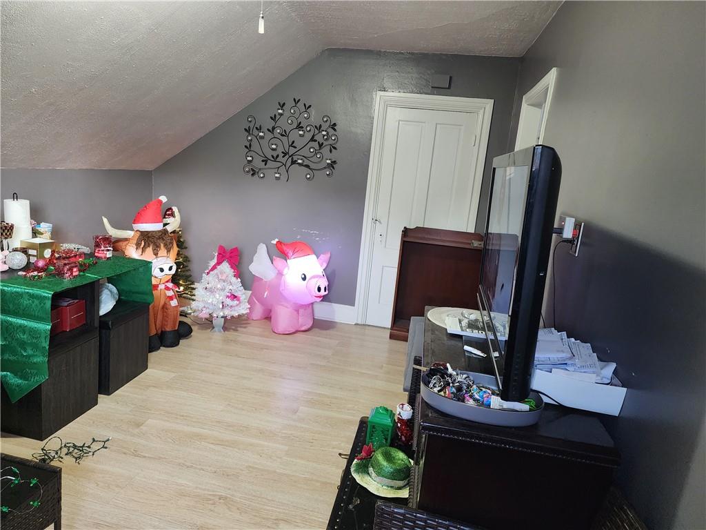Providence, Rhode Island, 02909, United States, 9 Bedrooms Bedrooms, ,4 BathroomsBathrooms,Residential,For Sale,1943084
