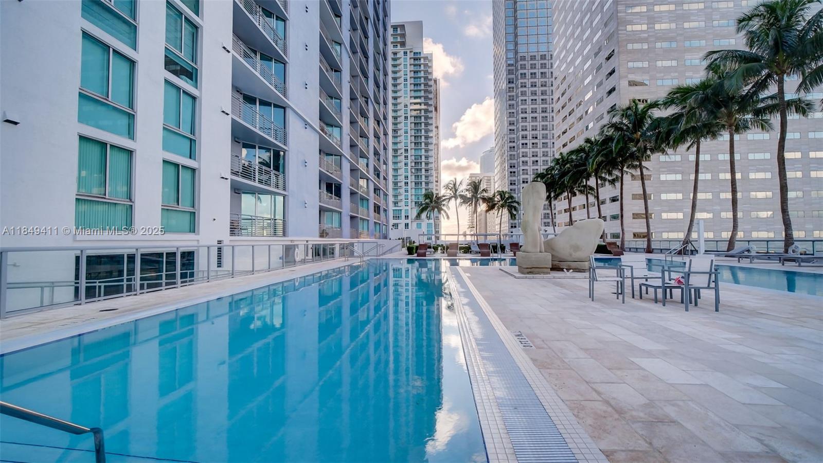 Miami, Florida, 33131, United States, 2 Bedrooms Bedrooms, ,2 BathroomsBathrooms,Residential,For Sale,1906062