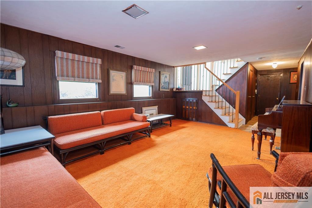 East Brunswick, New Jersey, 08816, United States, 5 Bedrooms Bedrooms, ,3 BathroomsBathrooms,Residential,For Sale,1890709