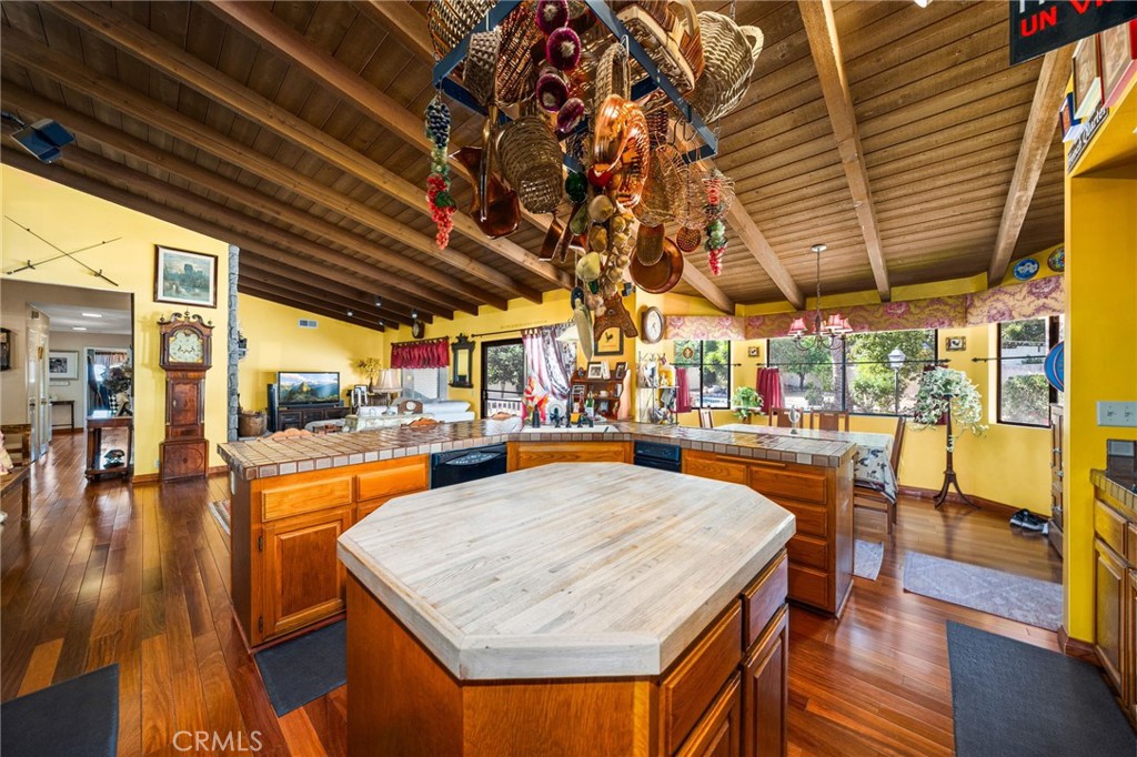 Upland, California, 91784, United States, 3 Bedrooms Bedrooms, ,2 BathroomsBathrooms,Residential,For Sale,1978037