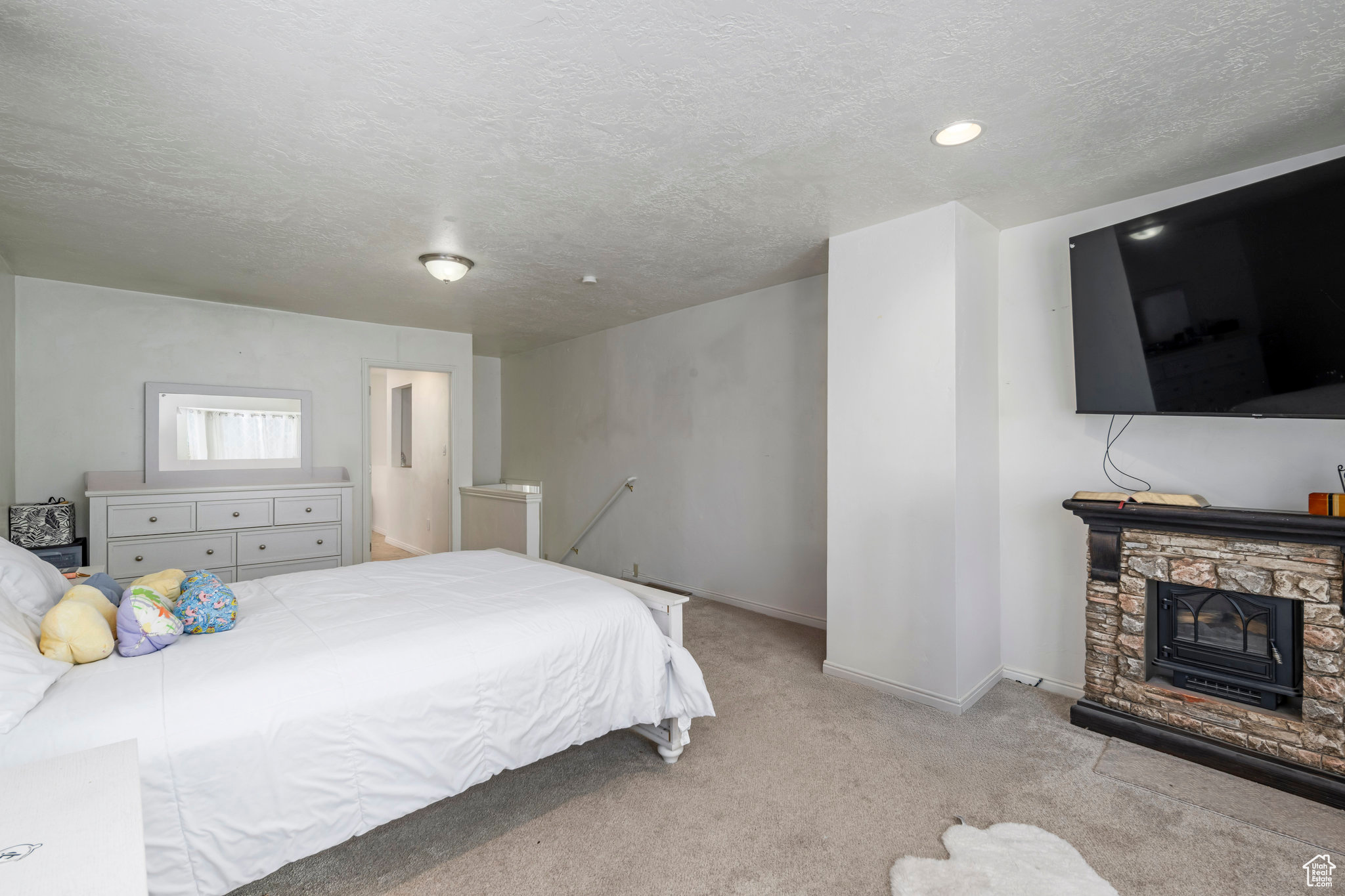 West Valley City, Utah, 84120, United States, 5 Bedrooms Bedrooms, ,2 BathroomsBathrooms,Residential,For Sale,1906860
