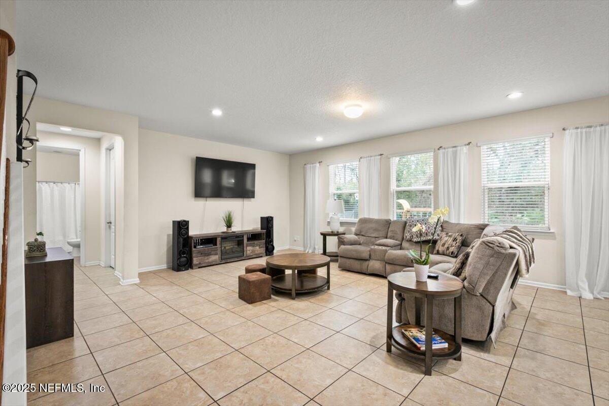 St. Augustine, Florida, 32084, United States, 5 Bedrooms Bedrooms, ,4 BathroomsBathrooms,Residential,For Sale,1923459