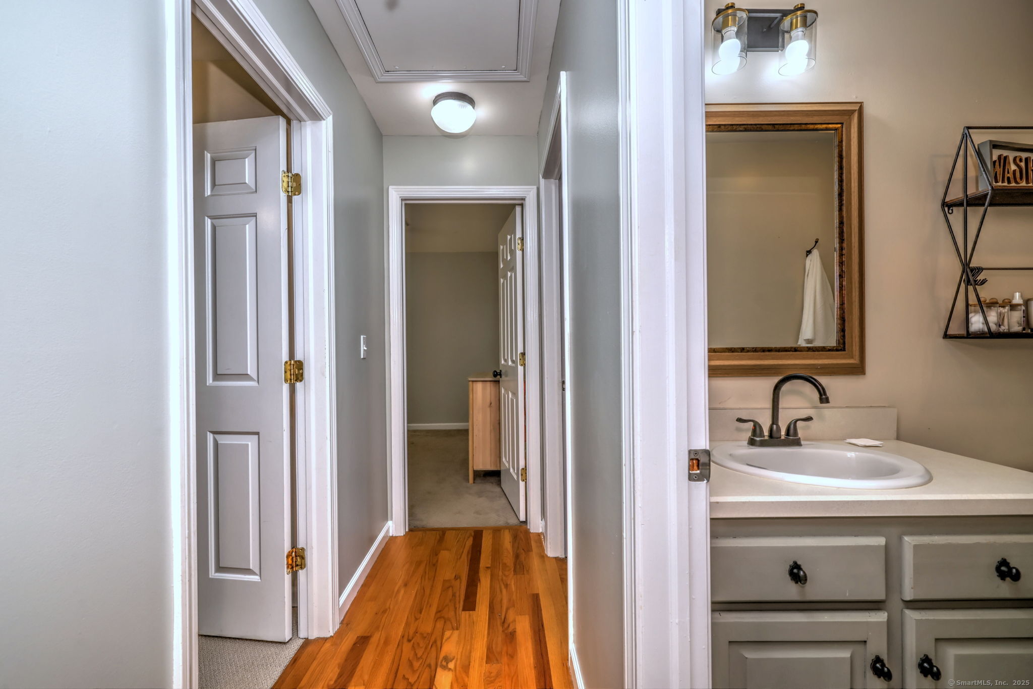 Shelton, Connecticut, 06484, United States, 4 Bedrooms Bedrooms, ,4 BathroomsBathrooms,Residential,For Sale,2001799