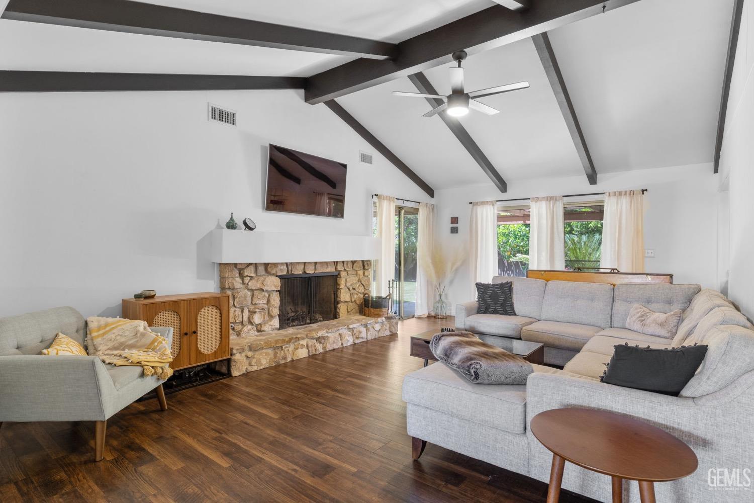 Bakersfield, California, 93301, United States, 3 Bedrooms Bedrooms, ,3 BathroomsBathrooms,Residential,For Sale,1807376