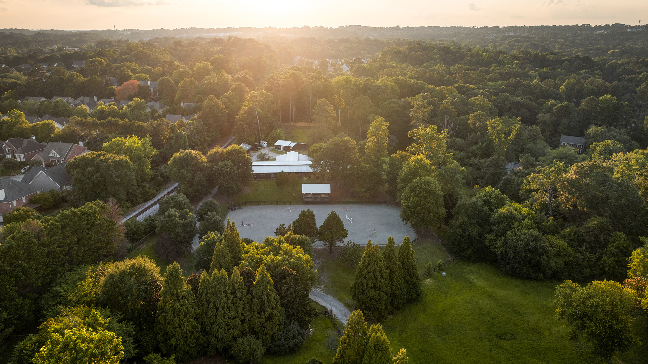 Rare Equestrian Facility with Prestigious Address - 物件實景