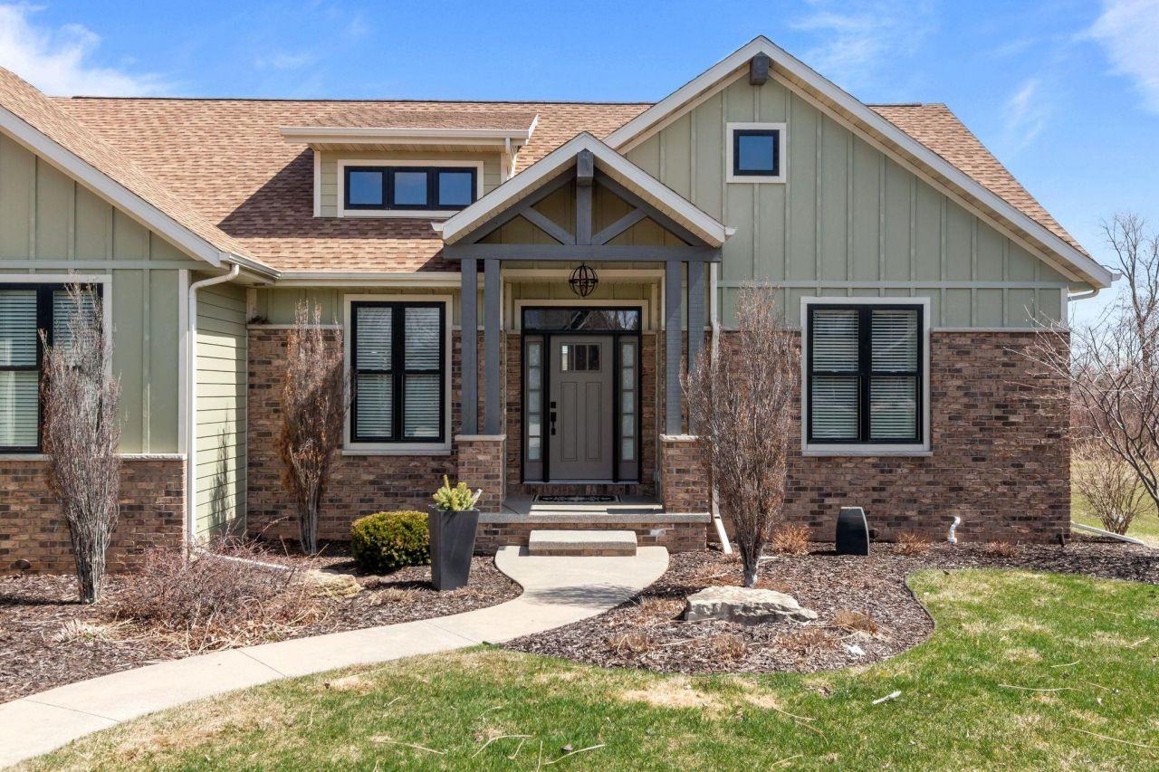 GREENVILLE, Wisconsin, 54942, United States, 4 Bedrooms Bedrooms, ,4 BathroomsBathrooms,Residential,For Sale,1779094