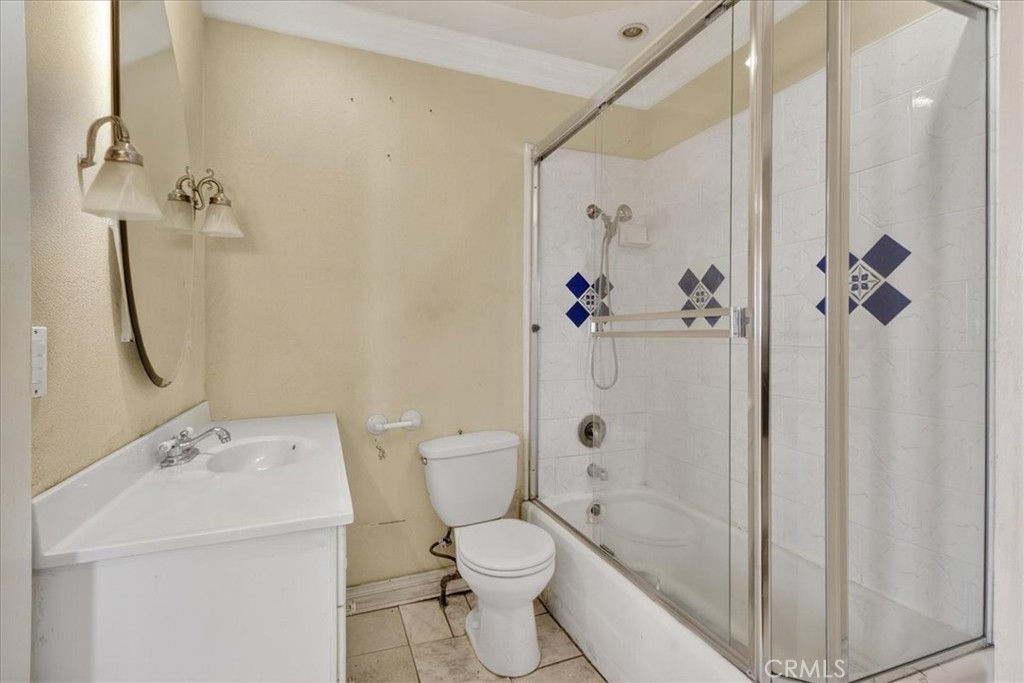 Lynwood, California, 90262, United States, 4 Bedrooms Bedrooms, ,1 BathroomBathrooms,Residential,For Sale,2013779