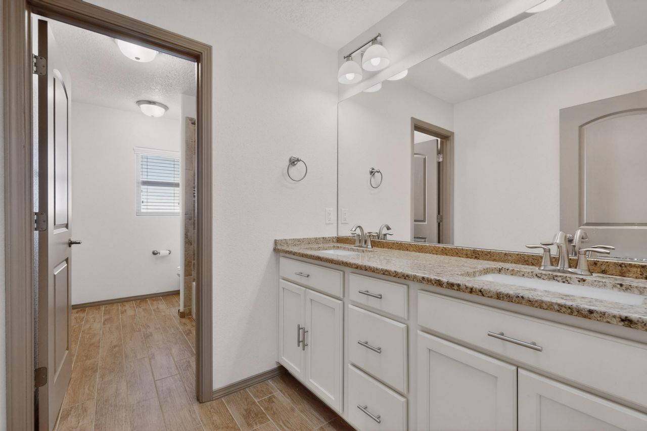 Rio Rancho, New Mexico, 87144, United States, 5 Bedrooms Bedrooms, ,3 BathroomsBathrooms,Residential,For Sale,2003213