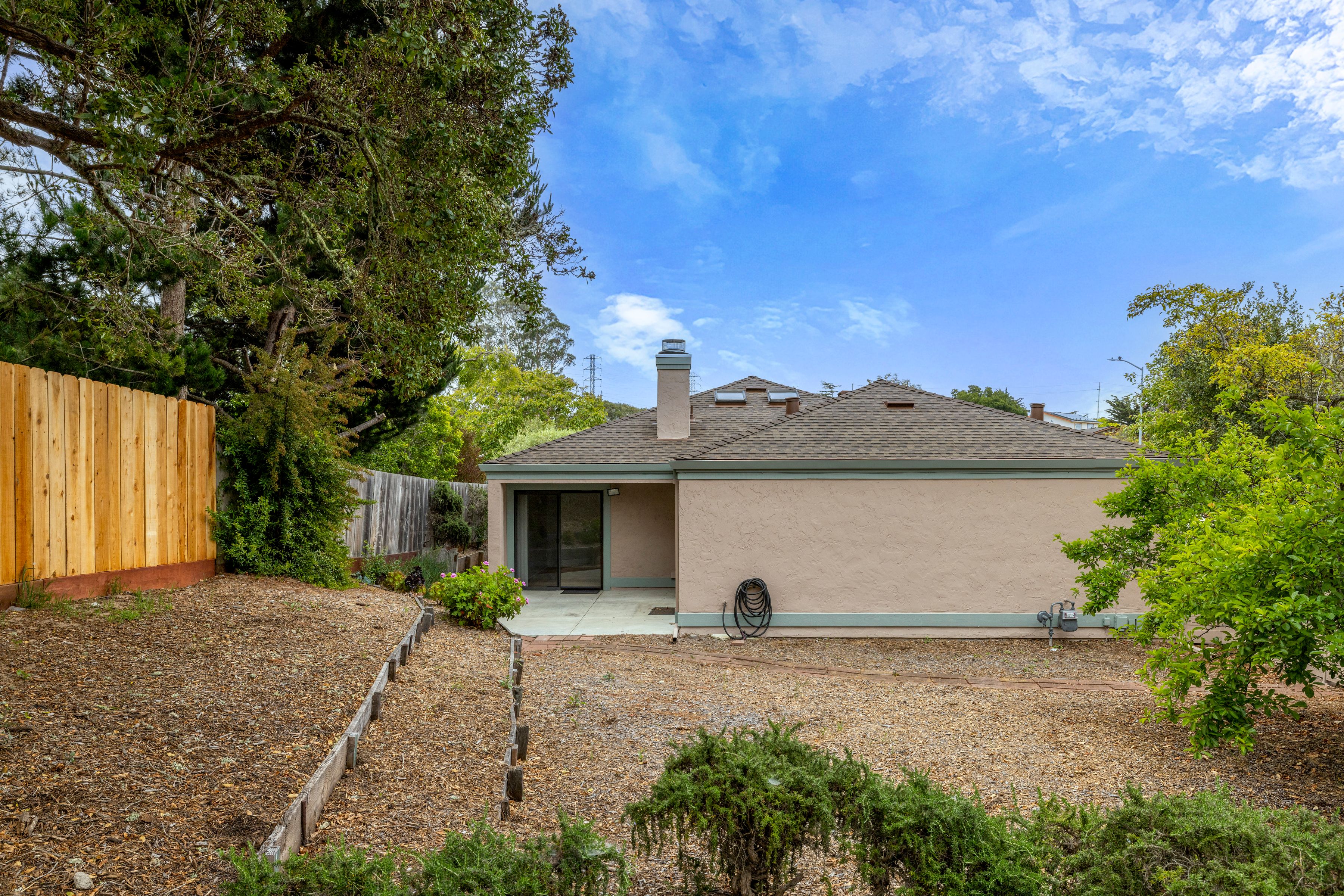  1140 Kimberly Court, Seaside - 物件實景