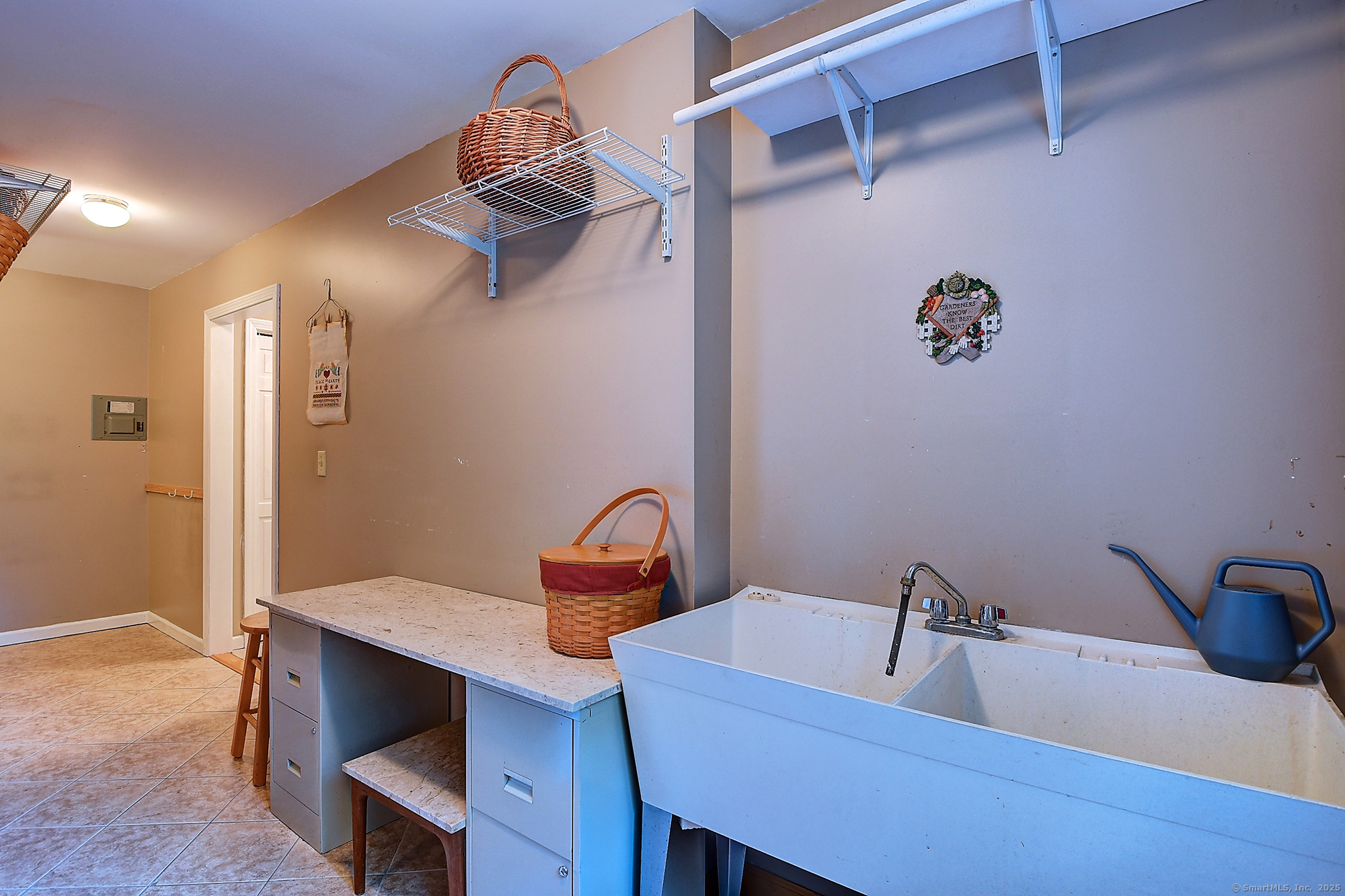 Cheshire, Connecticut, 06410, United States, 3 Bedrooms Bedrooms, ,3 BathroomsBathrooms,Residential,For Sale,1987474