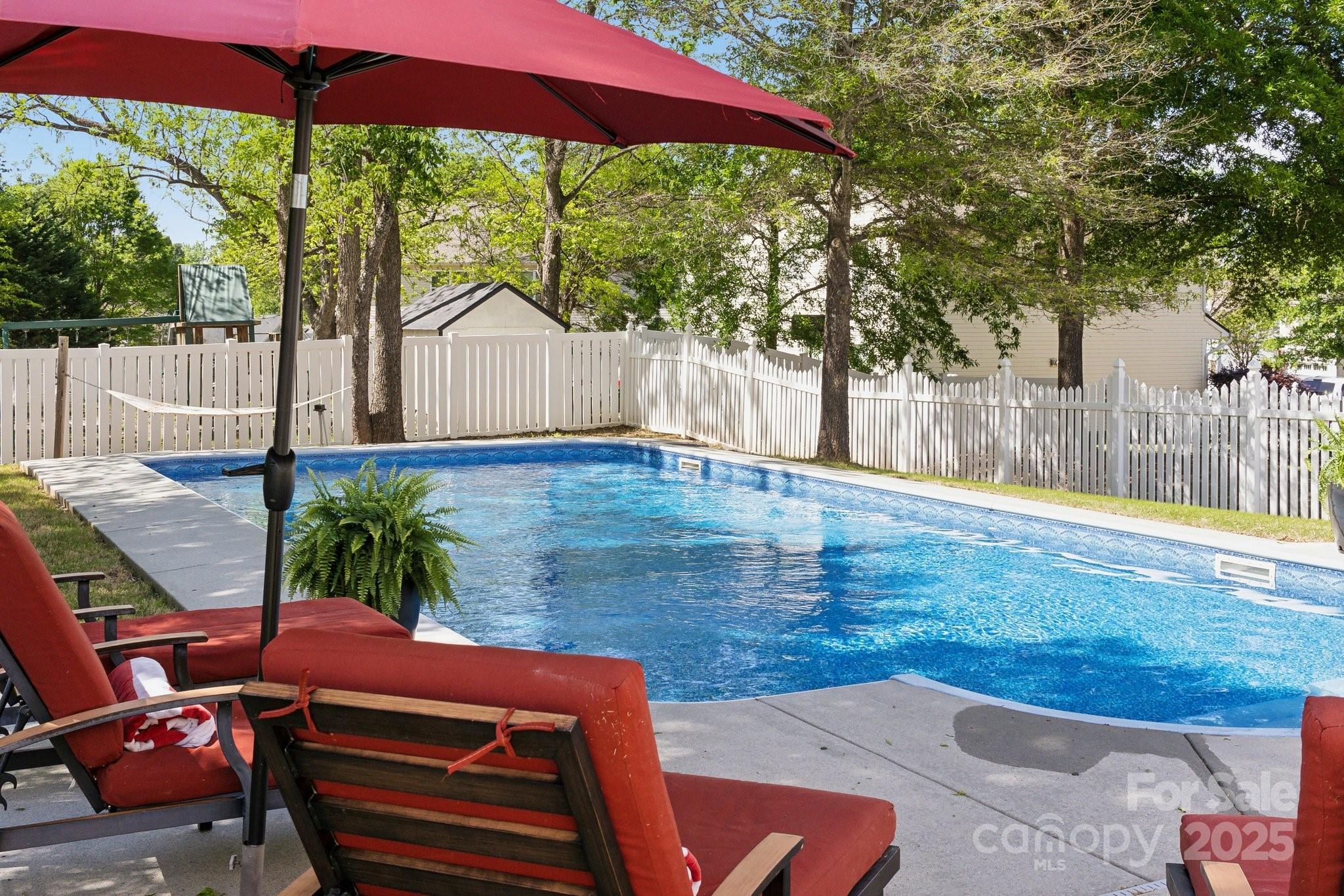 Fort Mill, South Carolina, 29708, United States, 5 Bedrooms Bedrooms, ,3 BathroomsBathrooms,Residential,For Sale,1793097