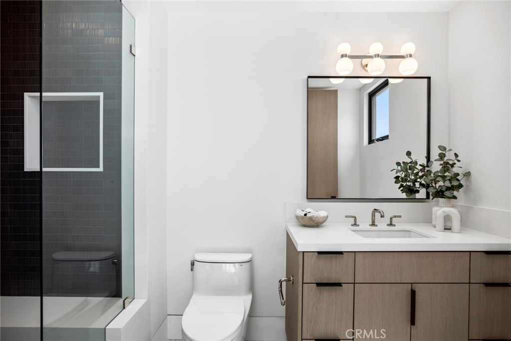 Corona del Mar, California, 92625, United States, 4 Bedrooms Bedrooms, ,5 BathroomsBathrooms,Residential,For Sale,1903462