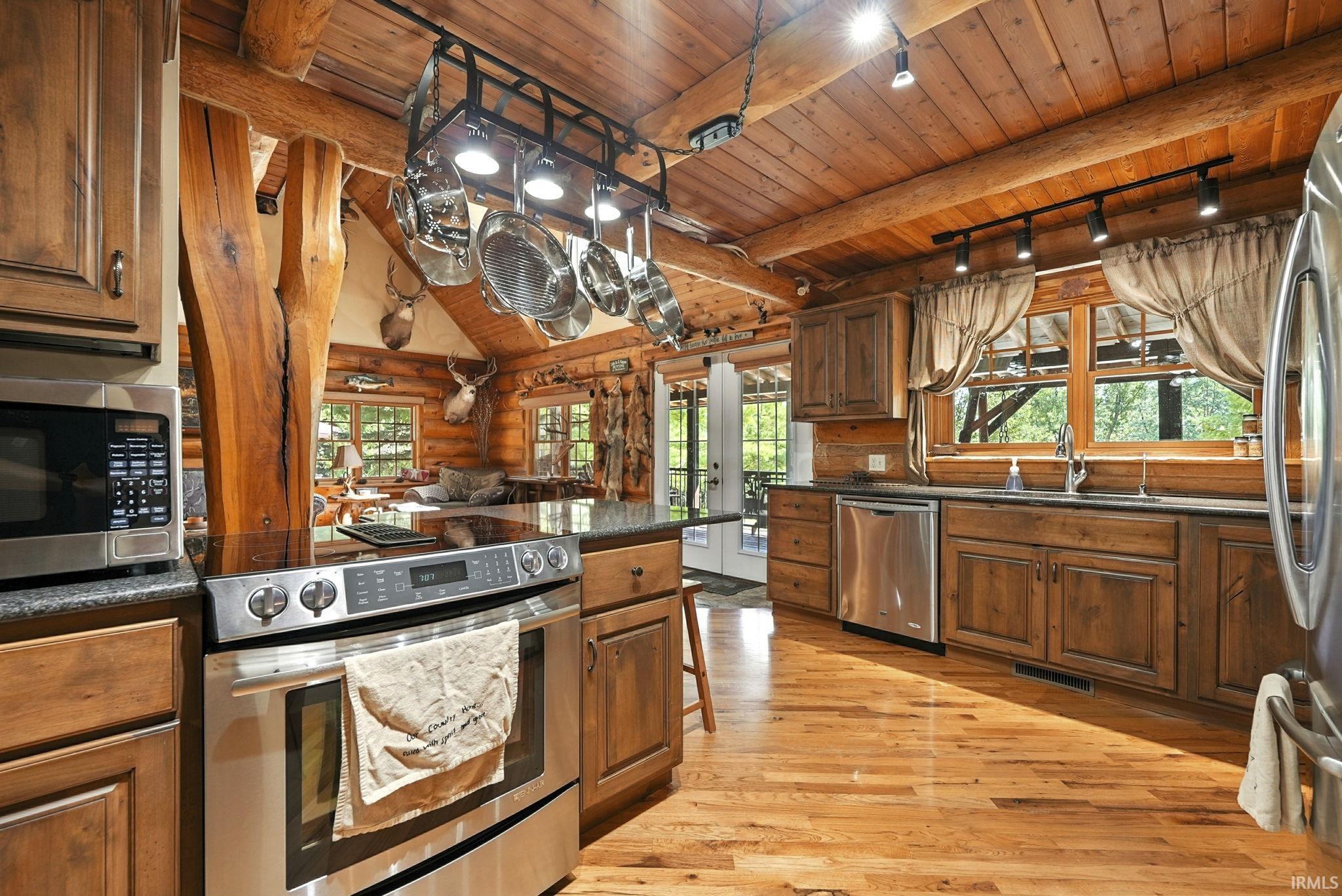 Kimmell, Indiana, 46760, United States, 2 Bedrooms Bedrooms, ,3 BathroomsBathrooms,Residential,For Sale,1928188